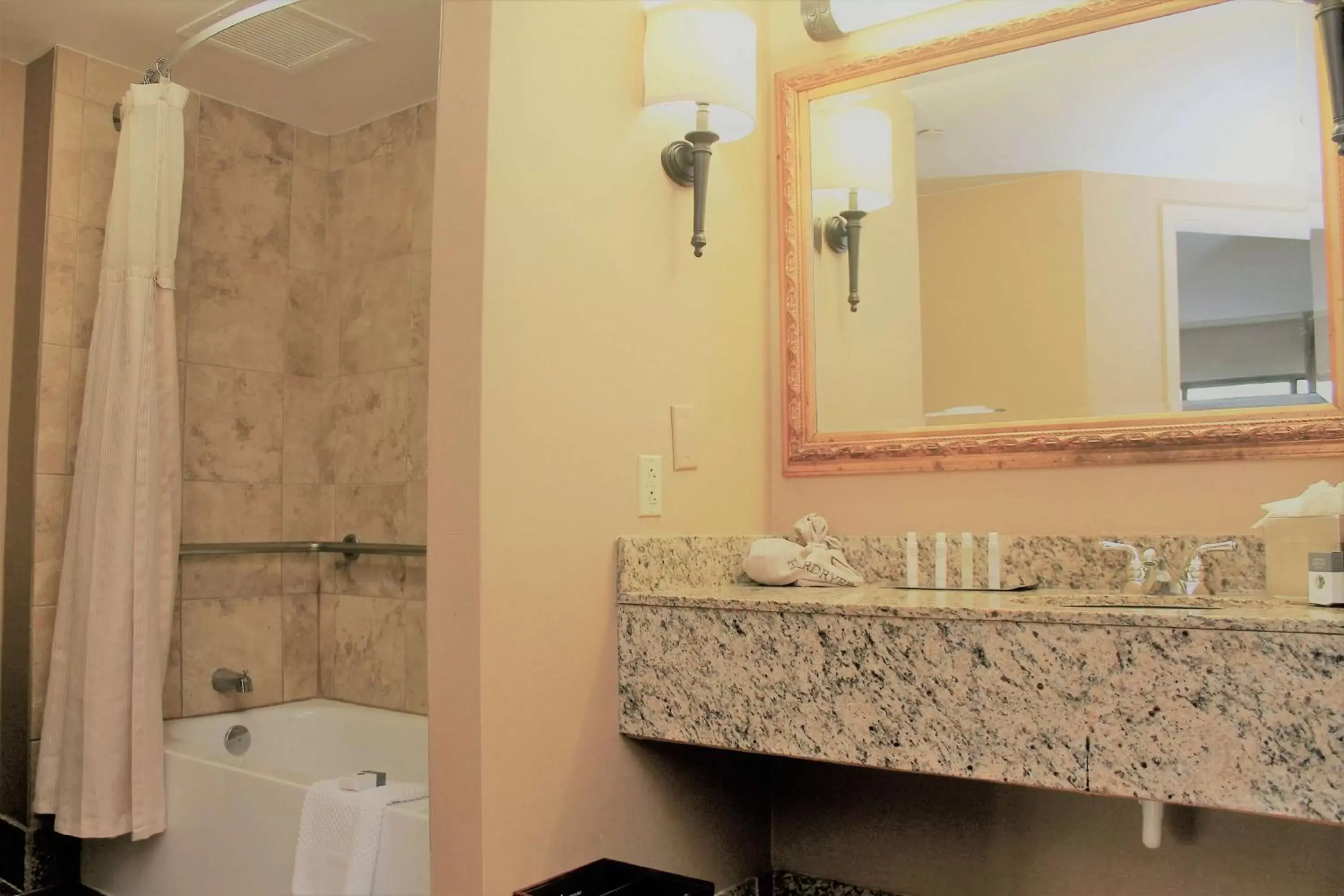 Bathroom in DoubleTree Suites by Hilton Dayton/Miamisburg
