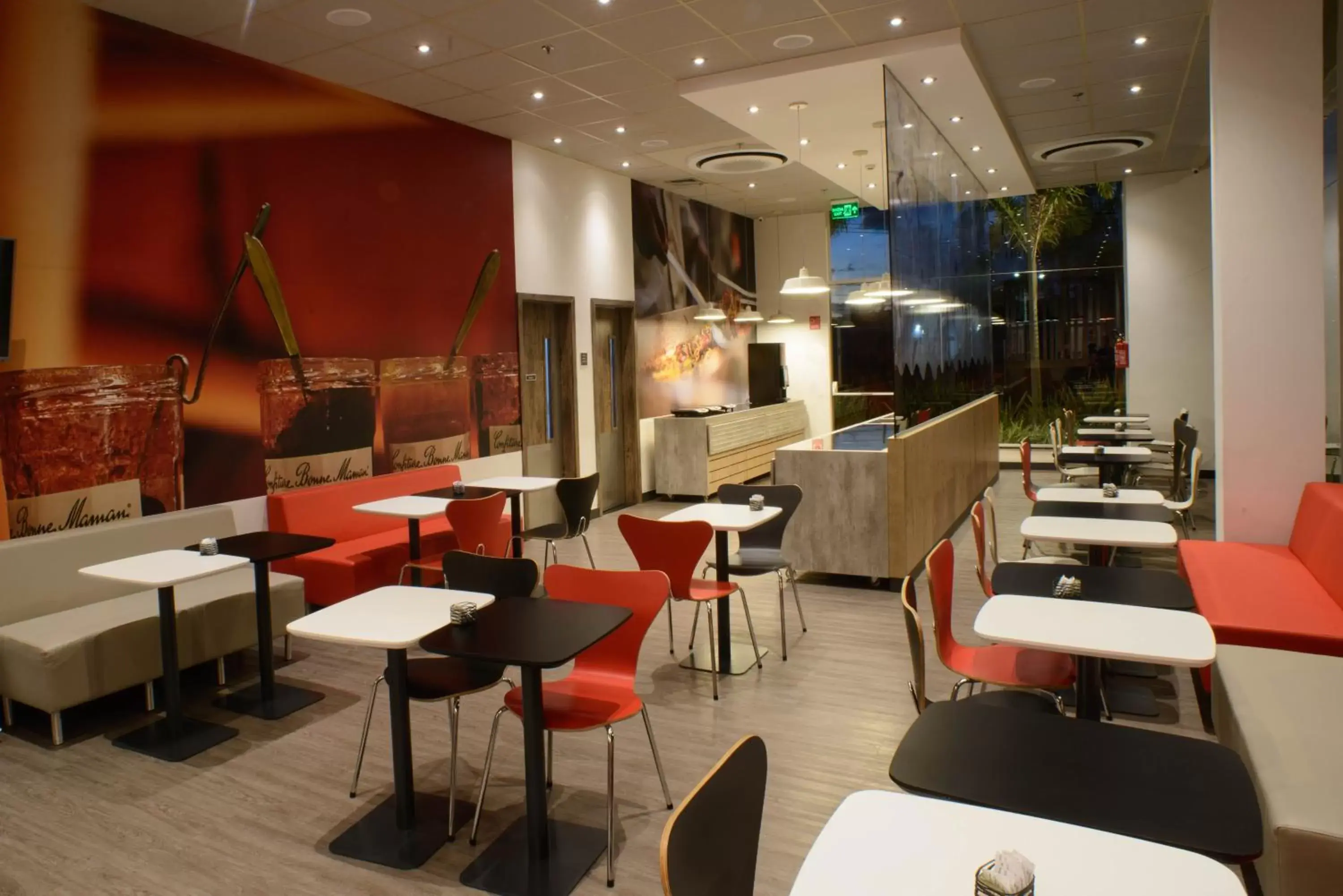 Restaurant/Places to Eat in ibis Itatiba