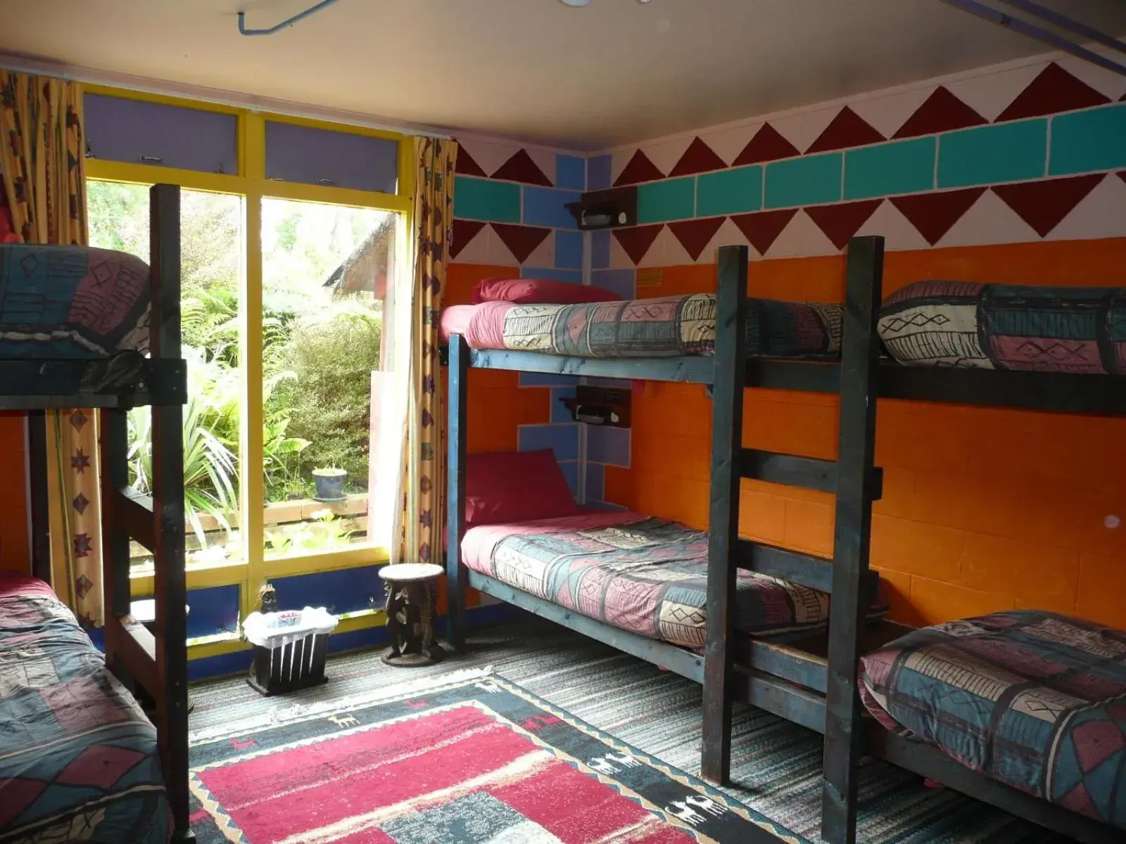 Day, Bunk Bed in Global Village Travellers Lodge