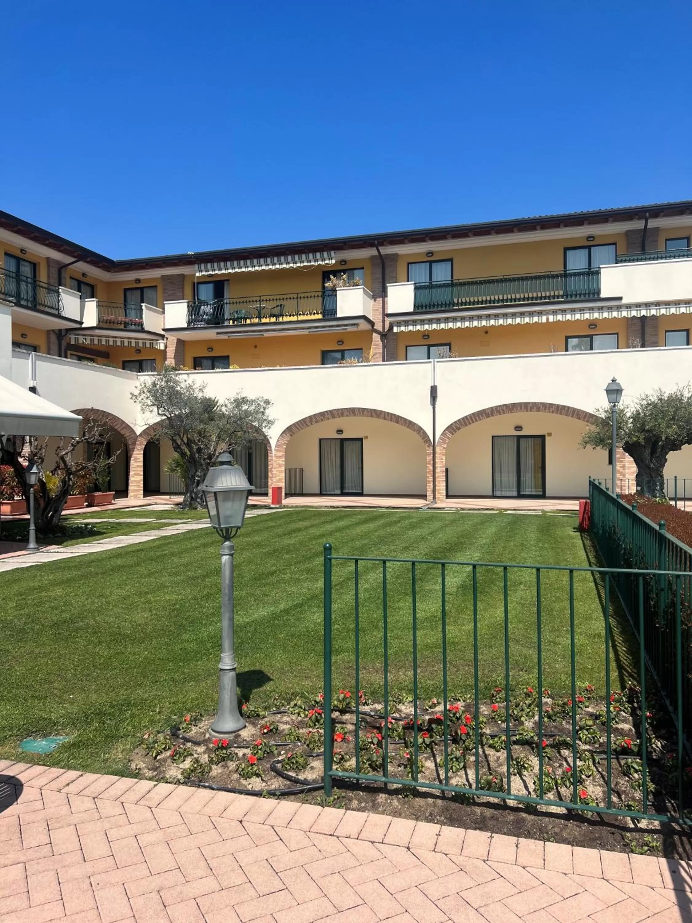 Property building in Le Terrazze sul Lago Hotel & Residence