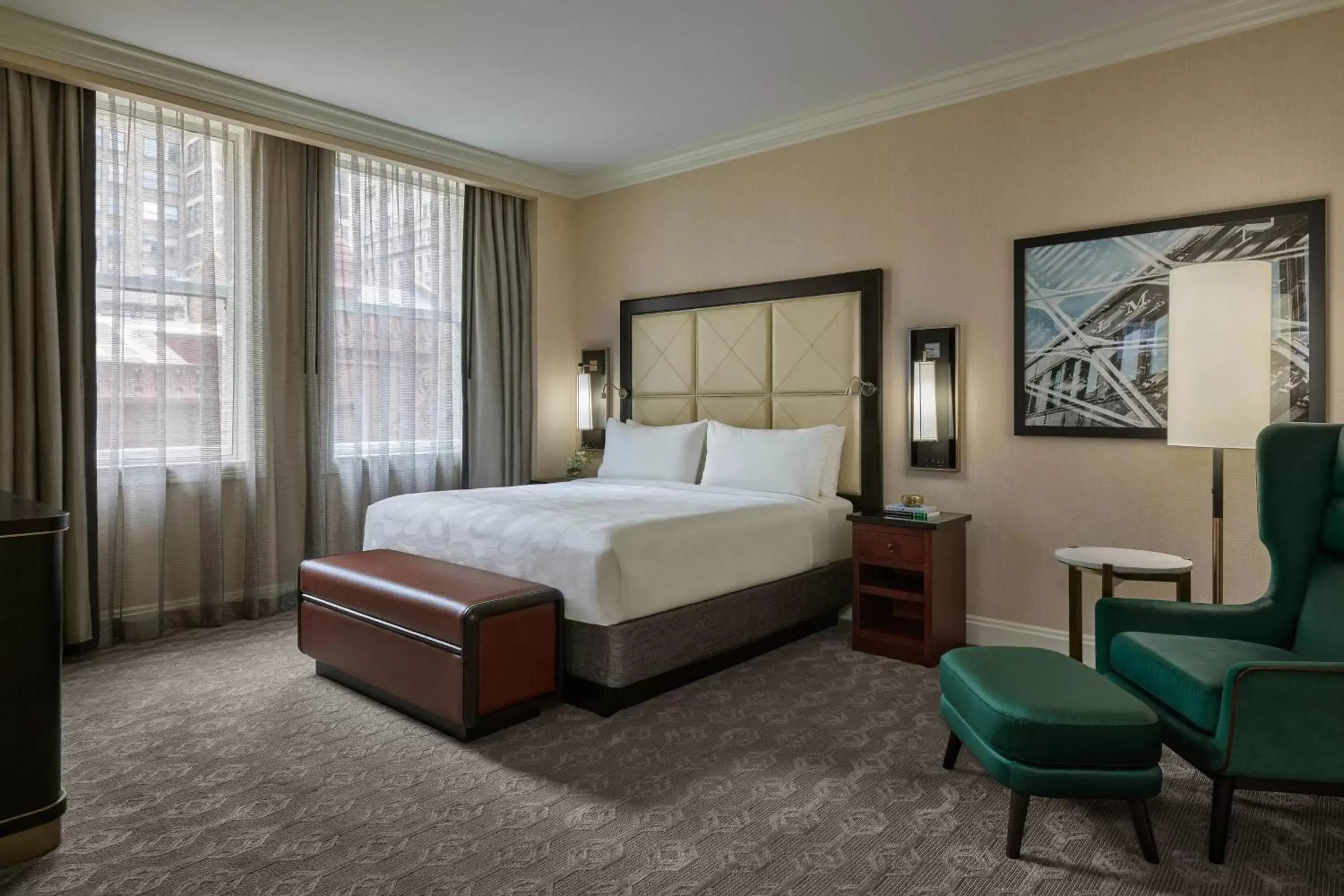 Bedroom, Bed in JW Marriott Chicago