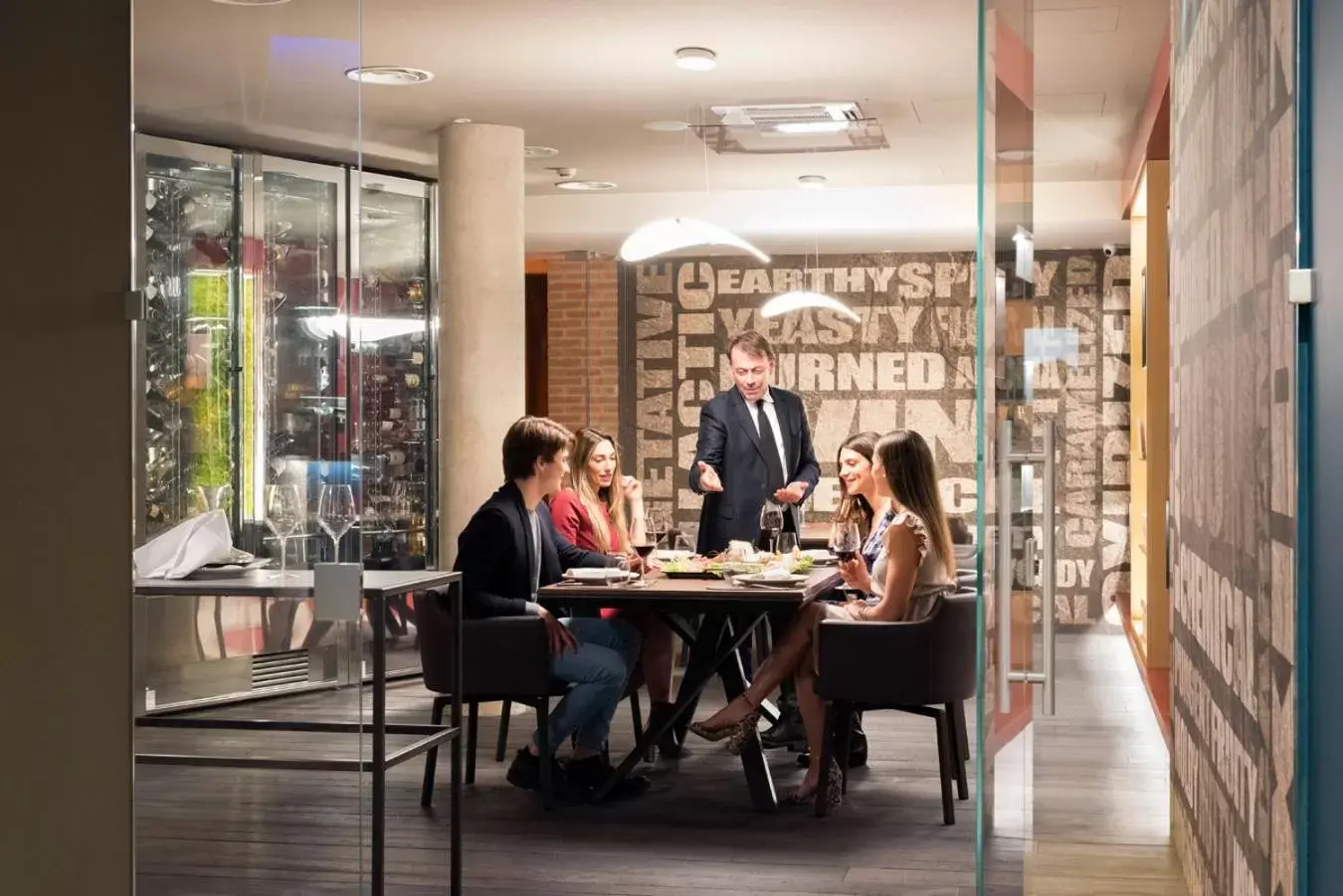 Restaurant/places to eat in GHV Hotel Restaurant/places to eat in GHV Hotel