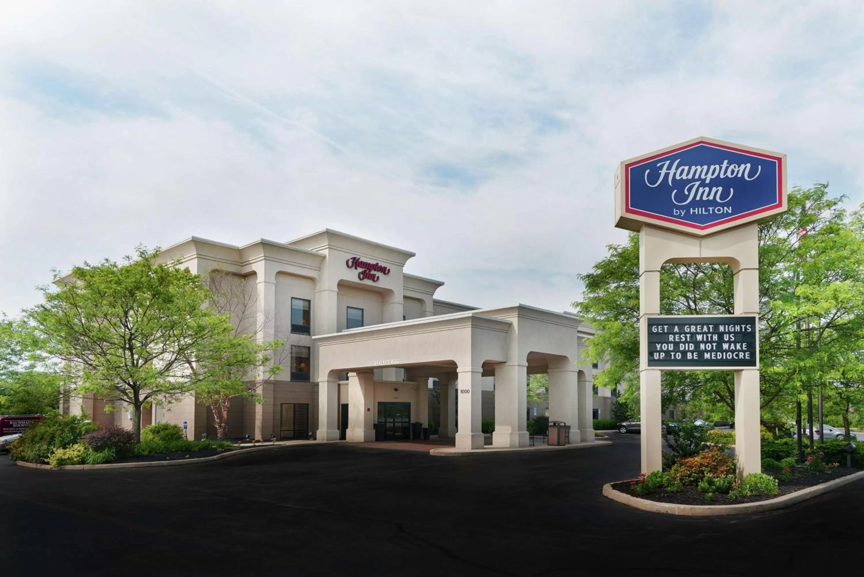 Property building in Hampton Inn Shrewsbury