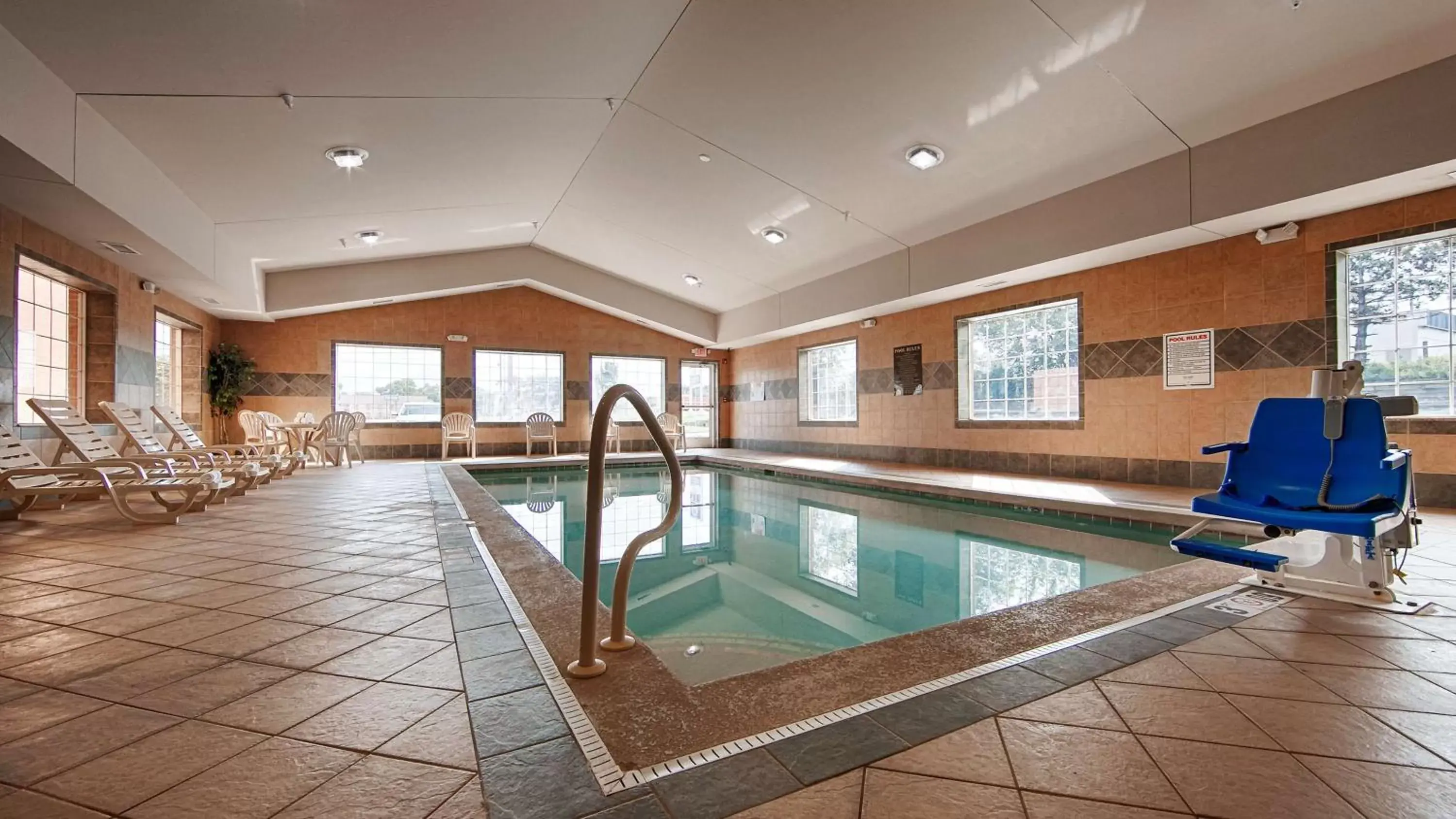 On site, Swimming Pool in Best Western Executive Inn & Suites