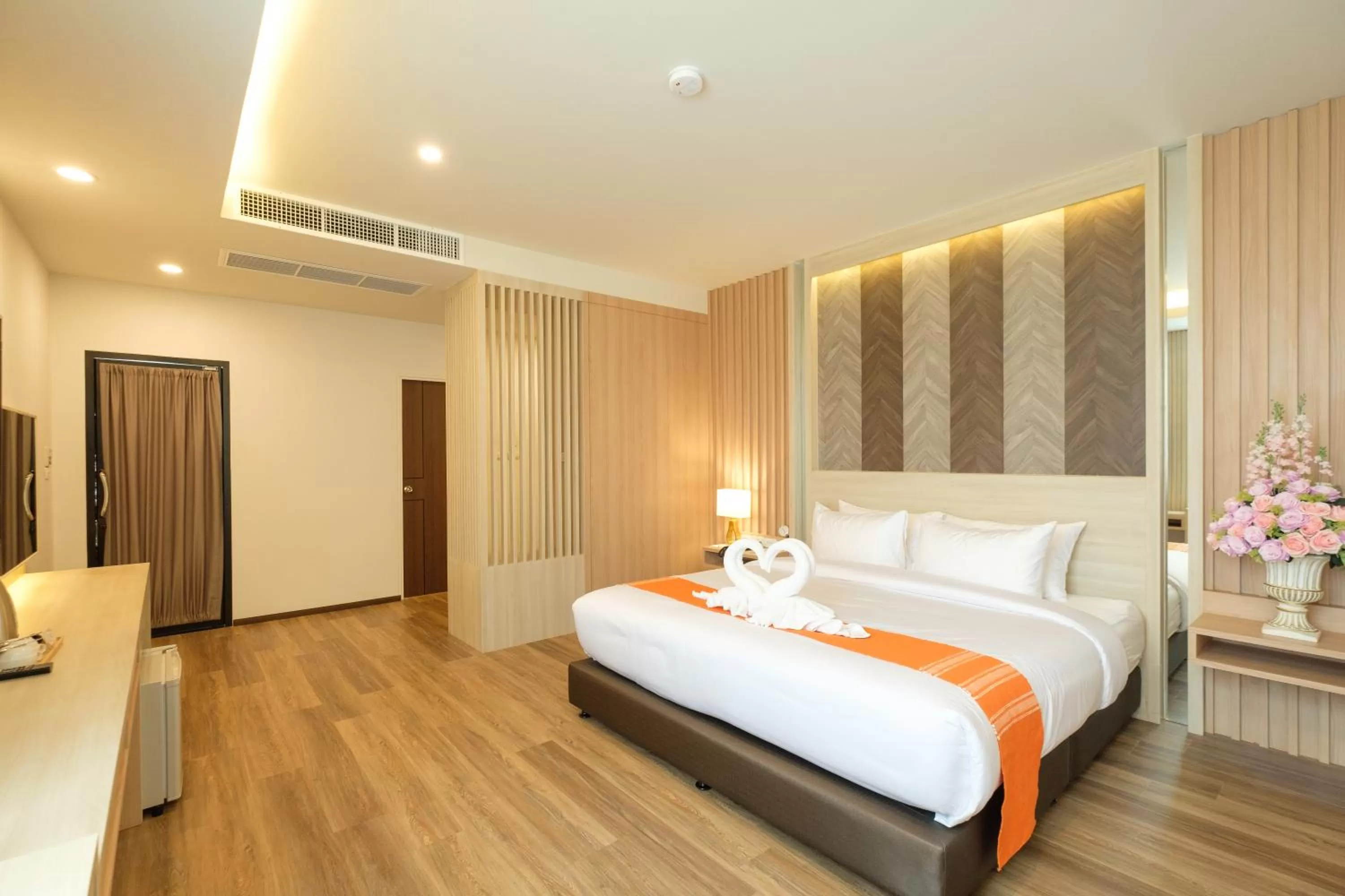 Bed in Monte Maesot hotel