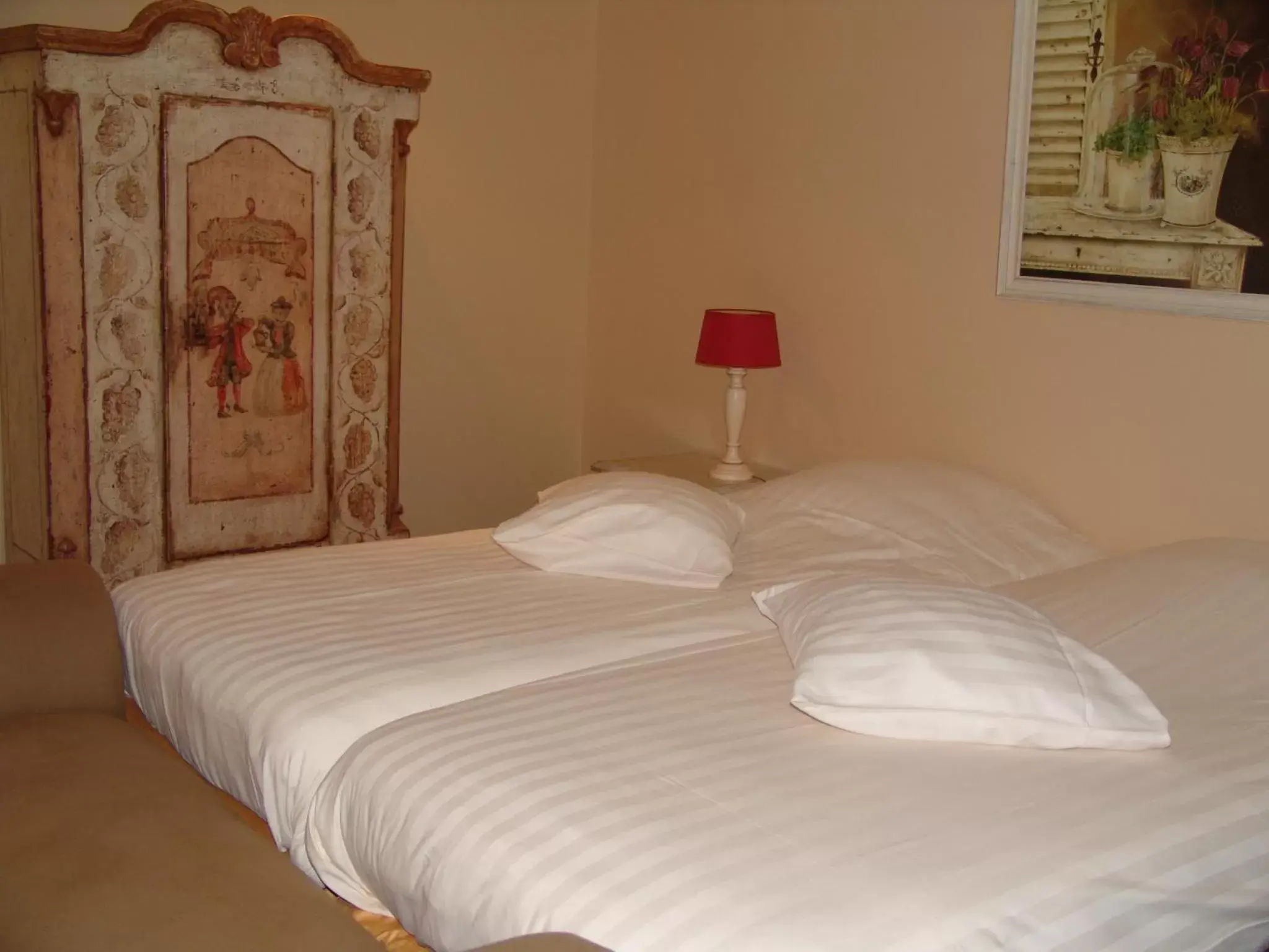 Photo of the whole room, Bed in Hajé Hotel Joure