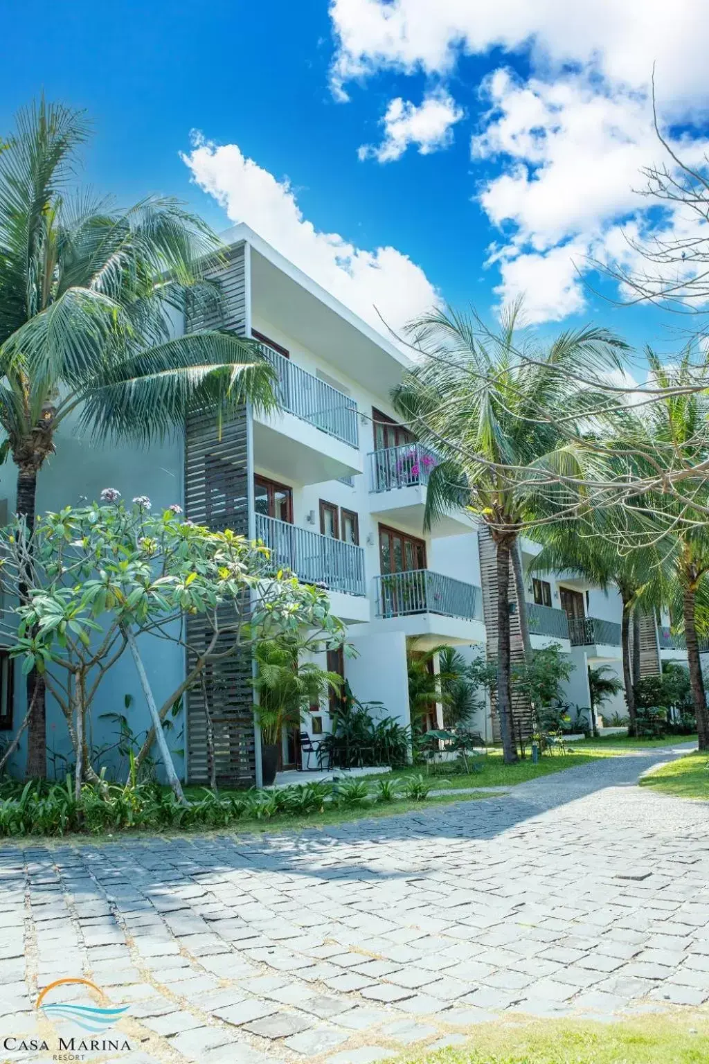 Property Building in Casa Marina Resort