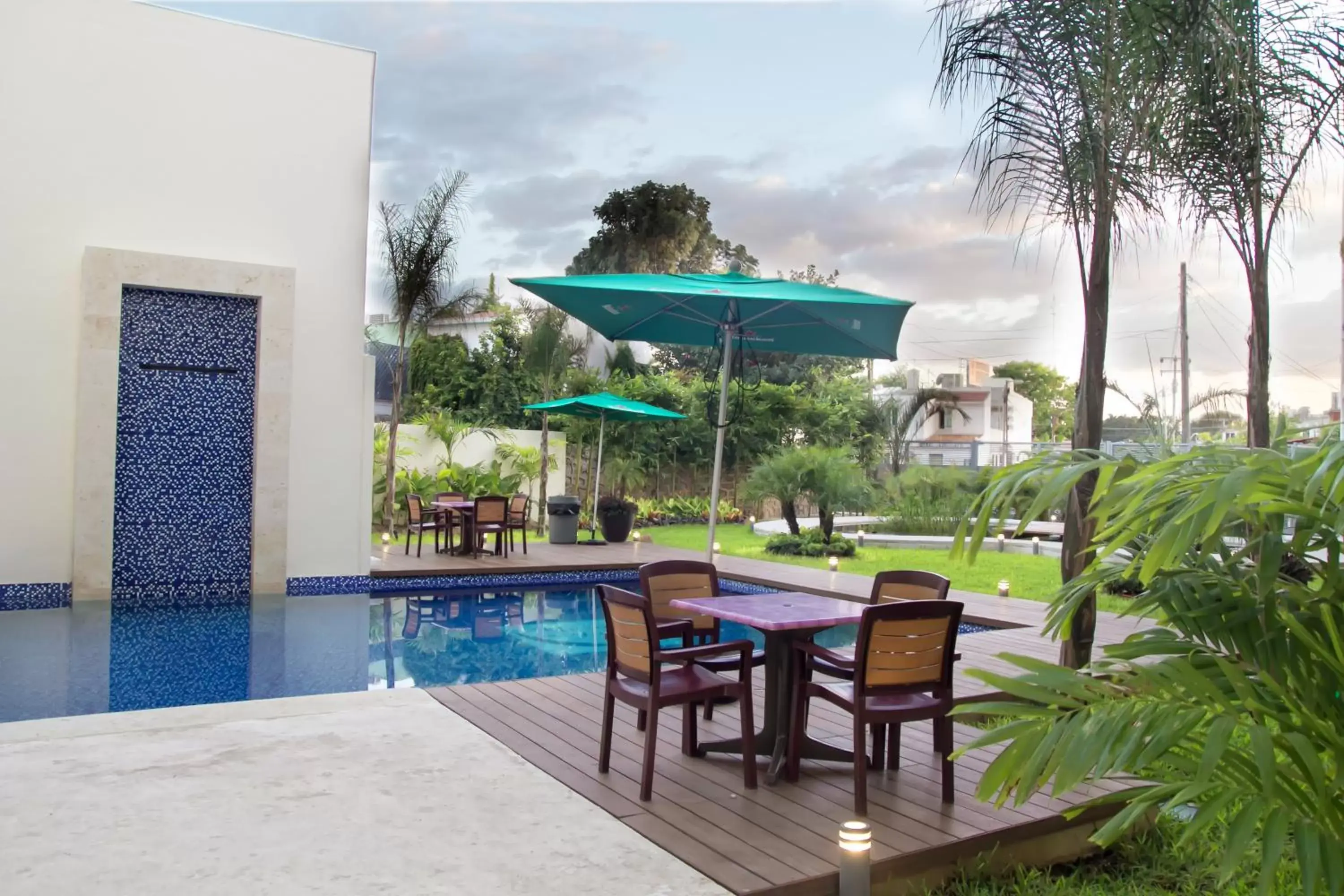 Garden, Swimming Pool in Mesón de la Luna Hotel & Spa