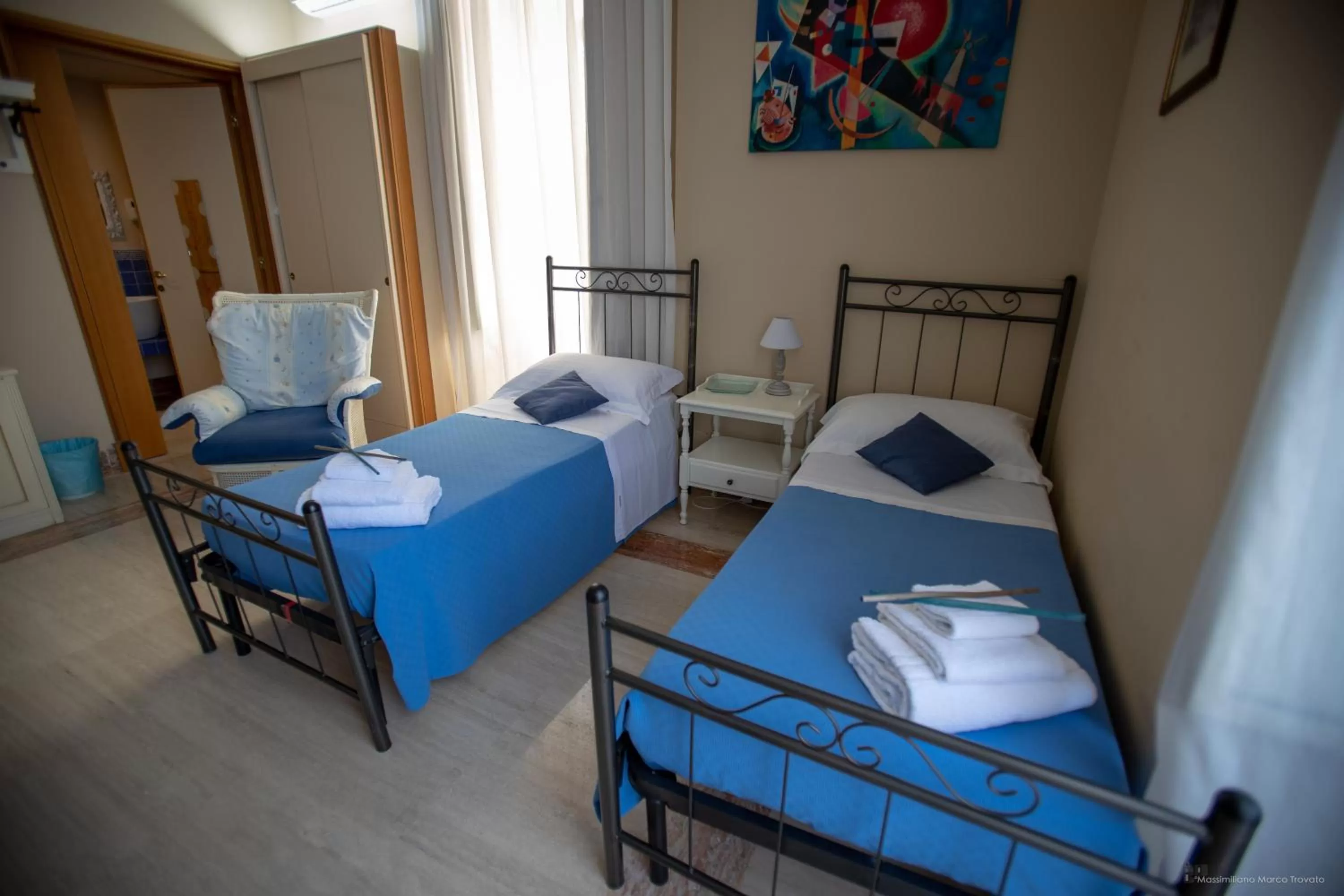 Photo of the whole room, Seating Area in Sicily Luxury B&B