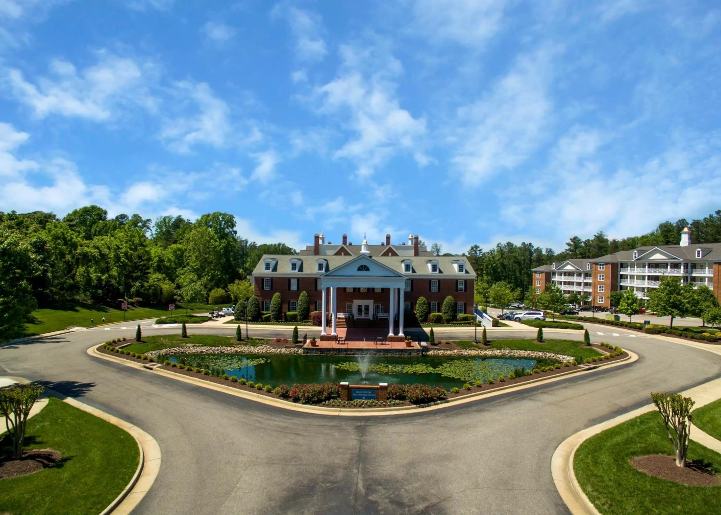 Property building in Holiday Inn Club Vacations Williamsburg Resort