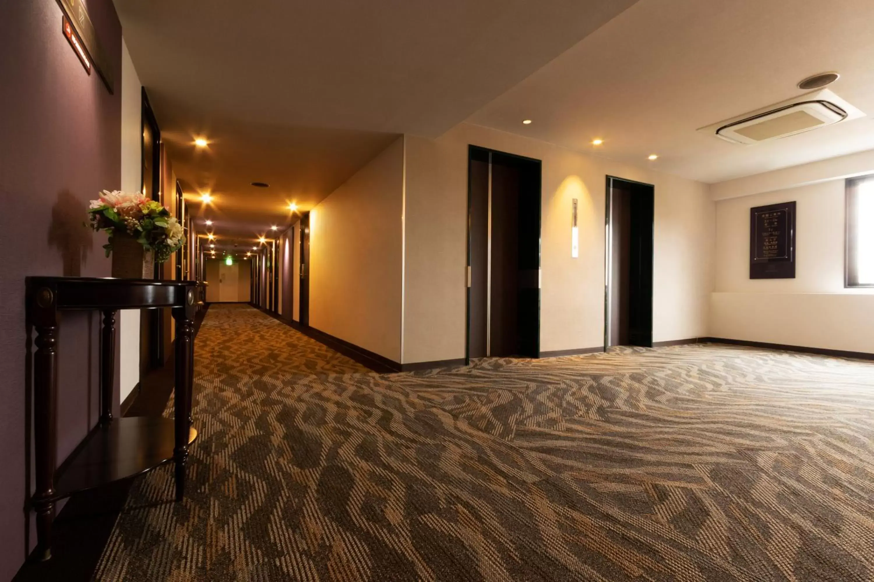 Area and facilities in Toyo Hotel