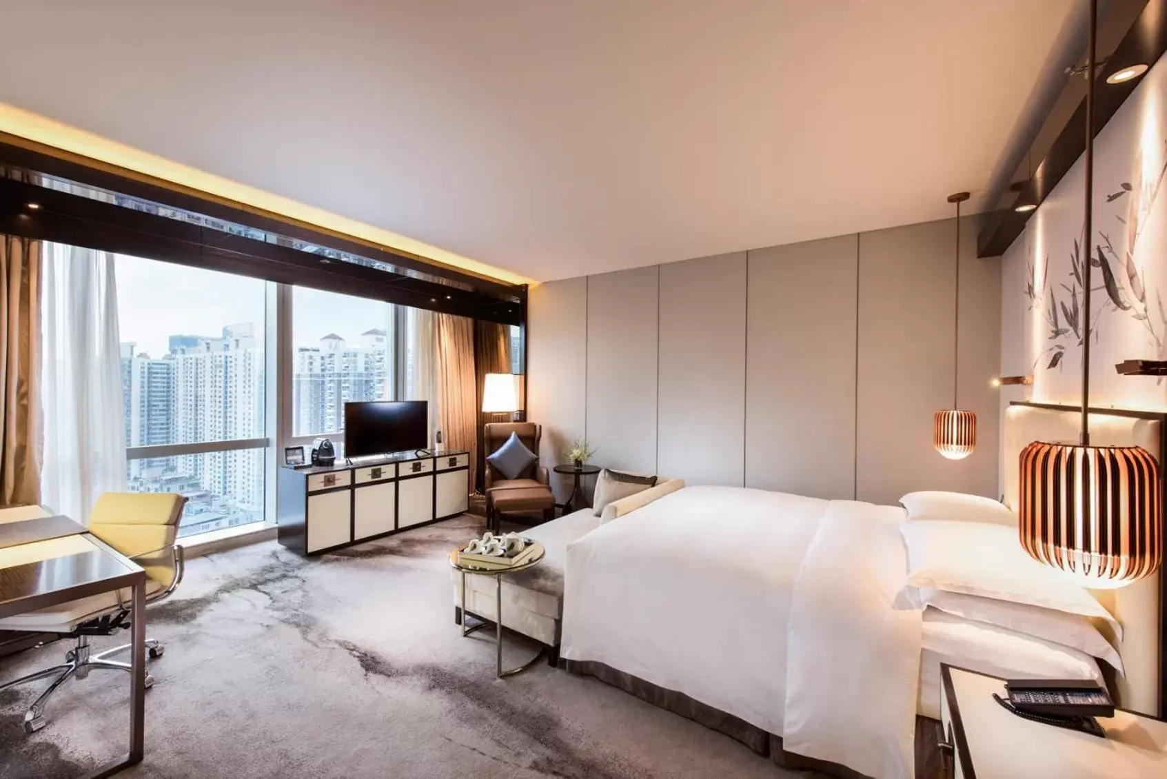 Bed in Hilton Shenzhen Futian, Metro Station at Hotel Front Door, Close to Futian Convention & Exhibition Center