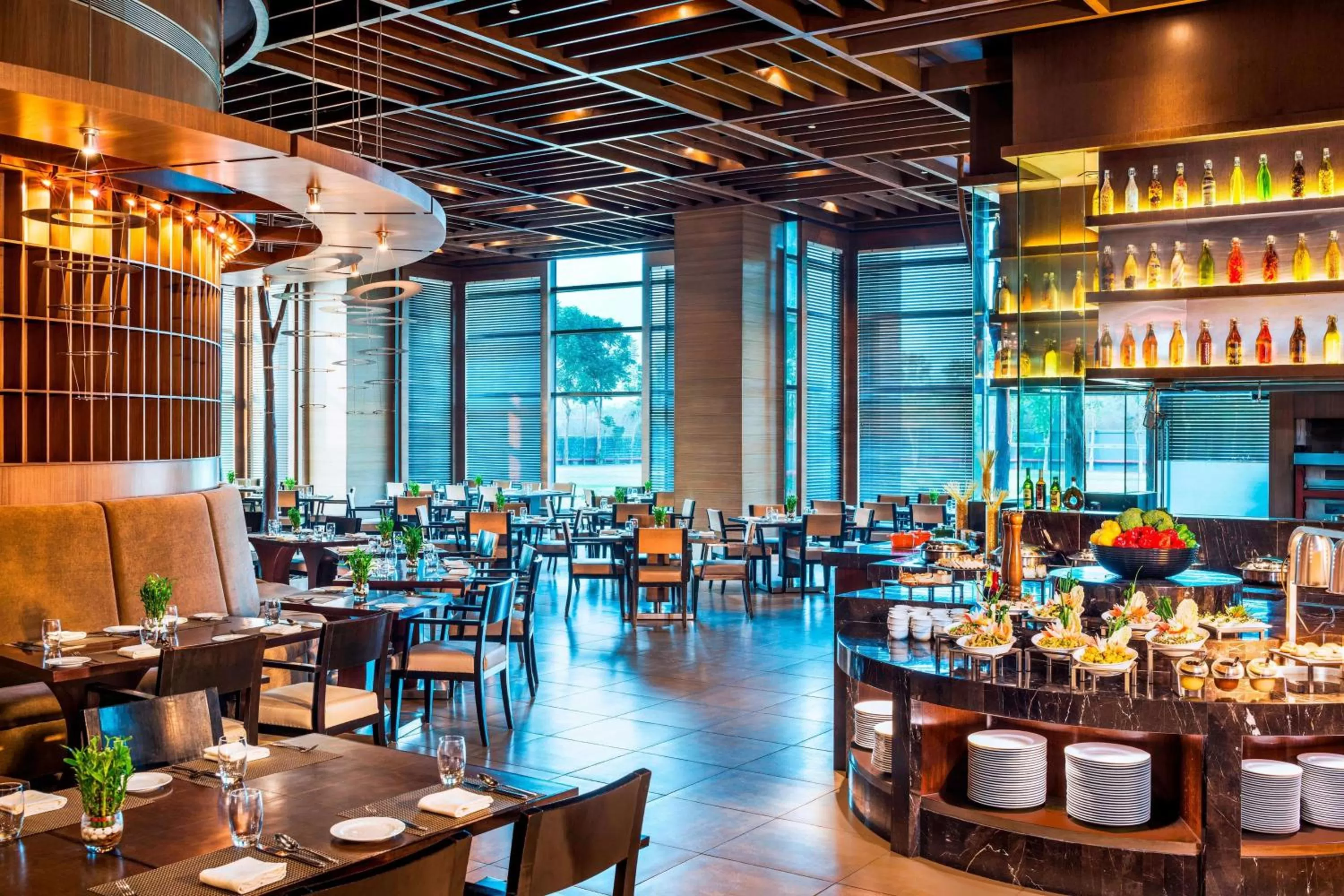 Restaurant/places to eat in Le Meridien Nagpur