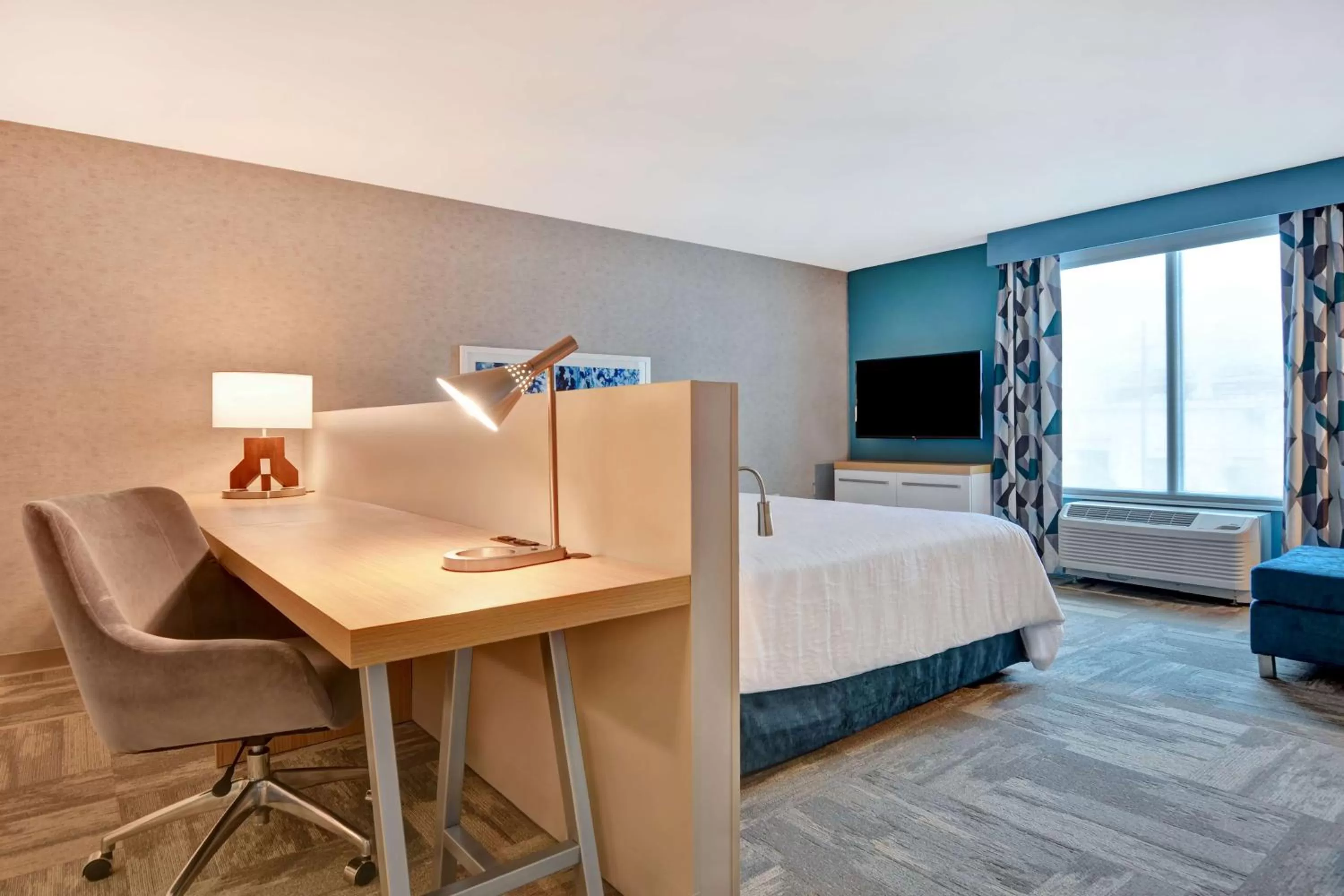 Bedroom, Bed in Hilton Garden Inn Destin Miramar Beach, Fl