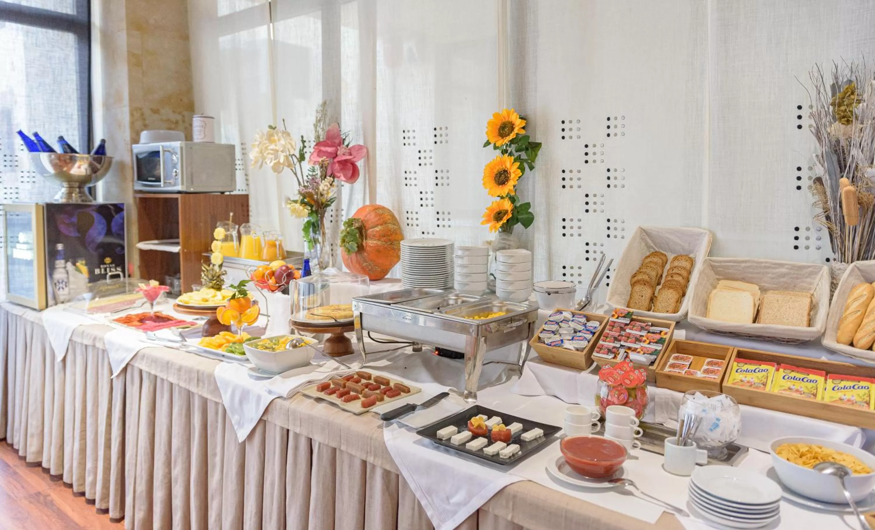 Breakfast in Hospedium Hotel Casino Del Tormes