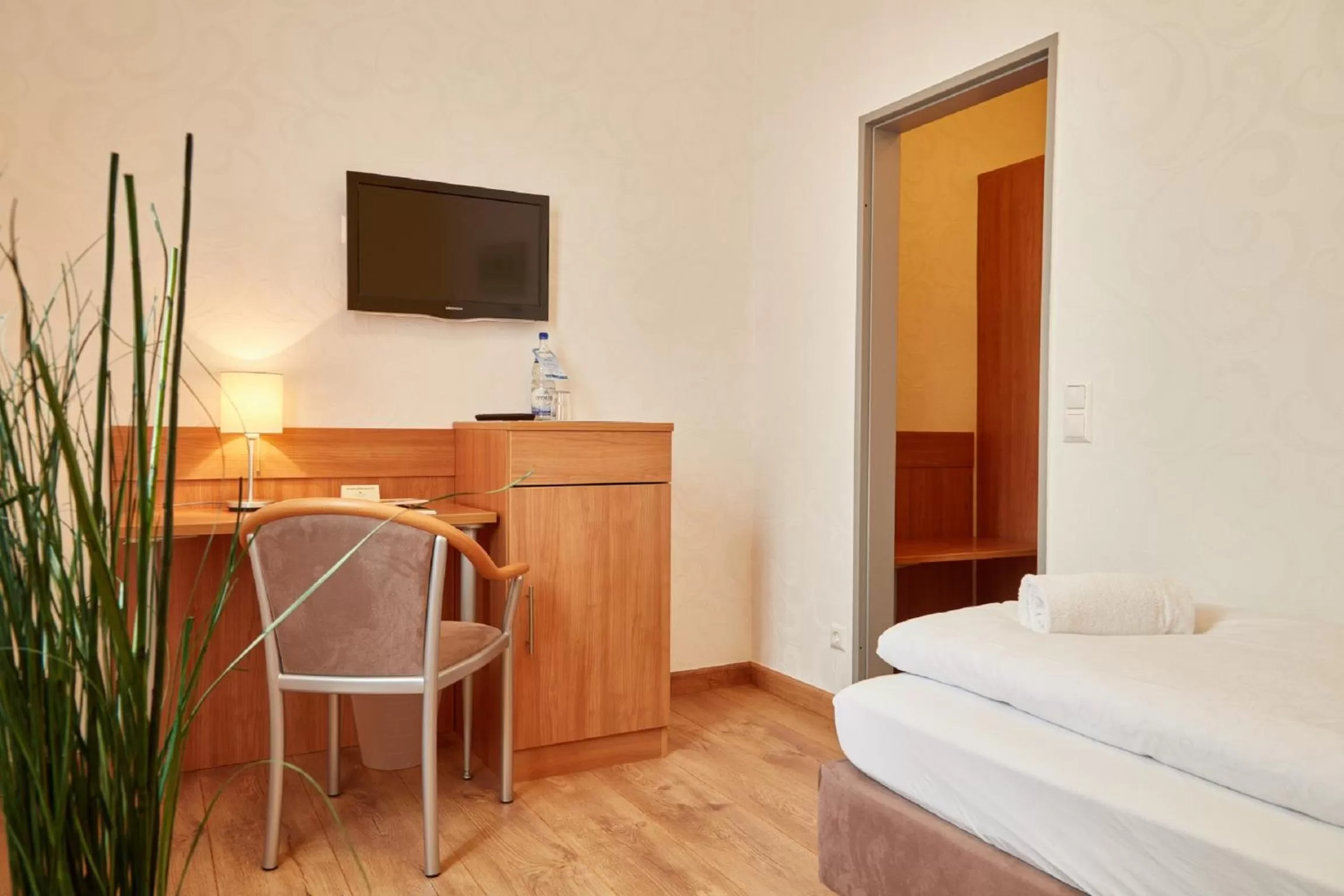 Photo of the whole room, Bed in Bernstein Acamed Resort