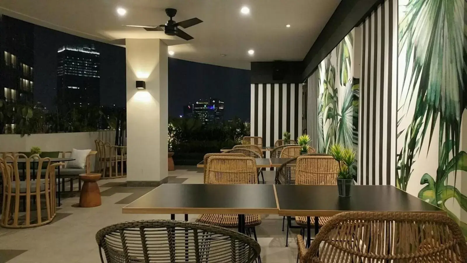 Balcony/Terrace, Restaurant/Places to Eat in Somerset Grand Citra Jakarta