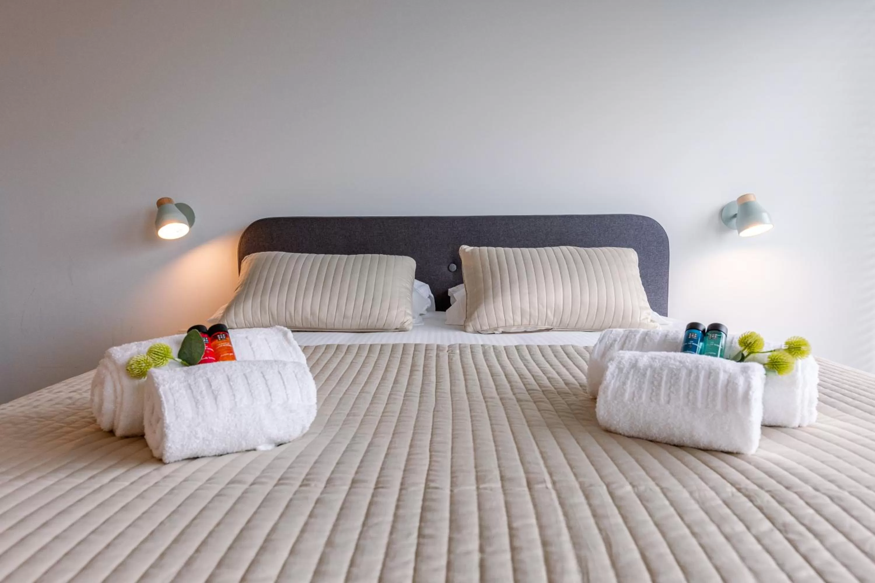 Bedroom, Bed in Whaaw Westende-bad