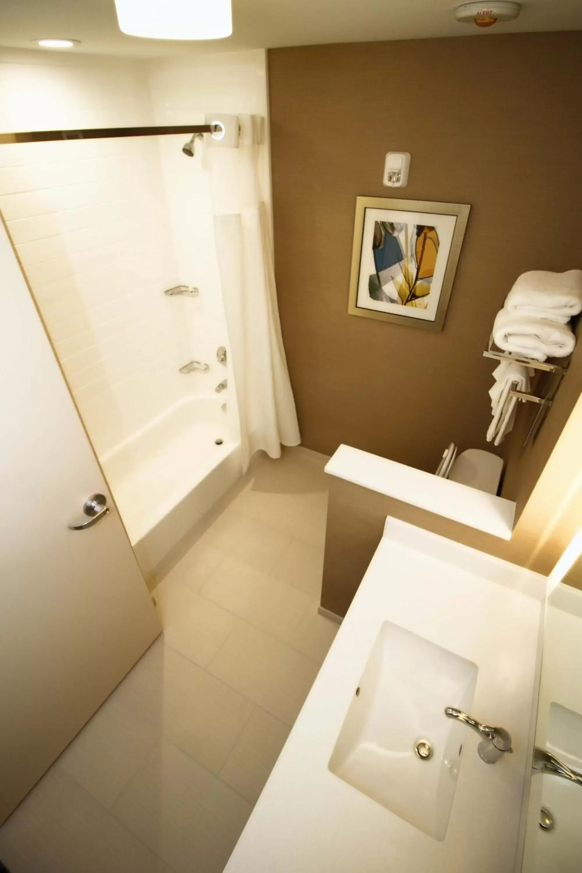 Bath, Bathroom in Fairfield Inn & Suites by Marriott London