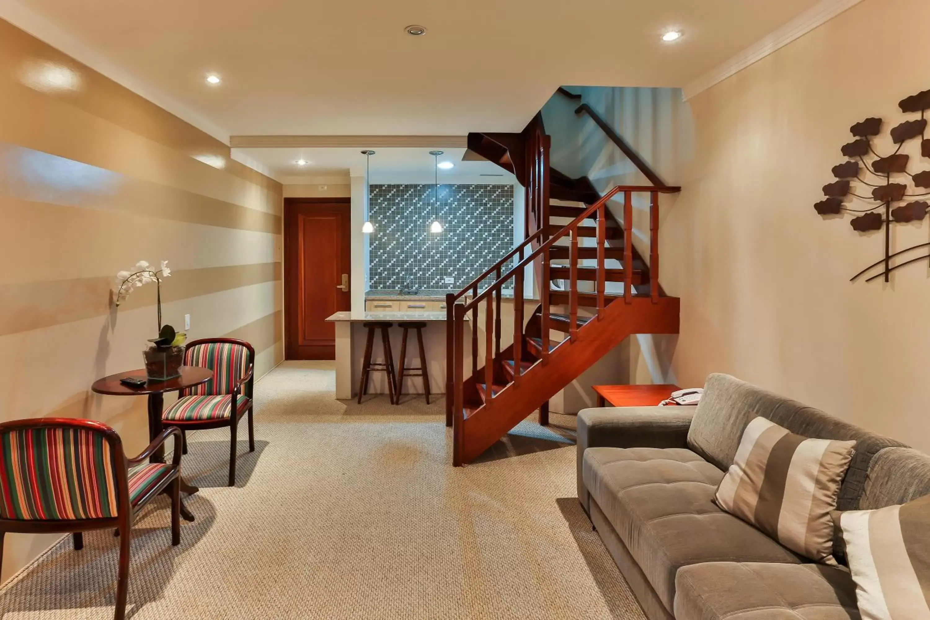 Kitchen or kitchenette, Seating Area in Hotel Home Green Home