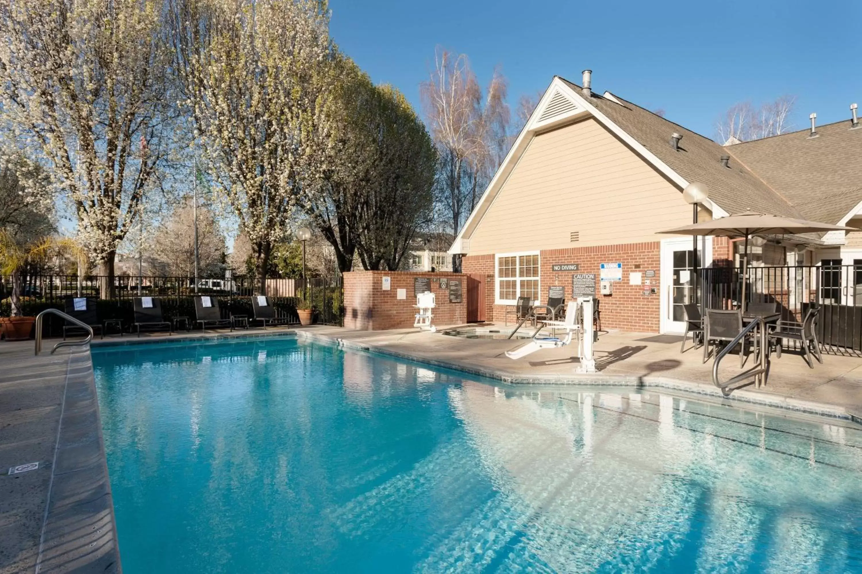 Swimming Pool in Residence Inn by Marriott Stockton