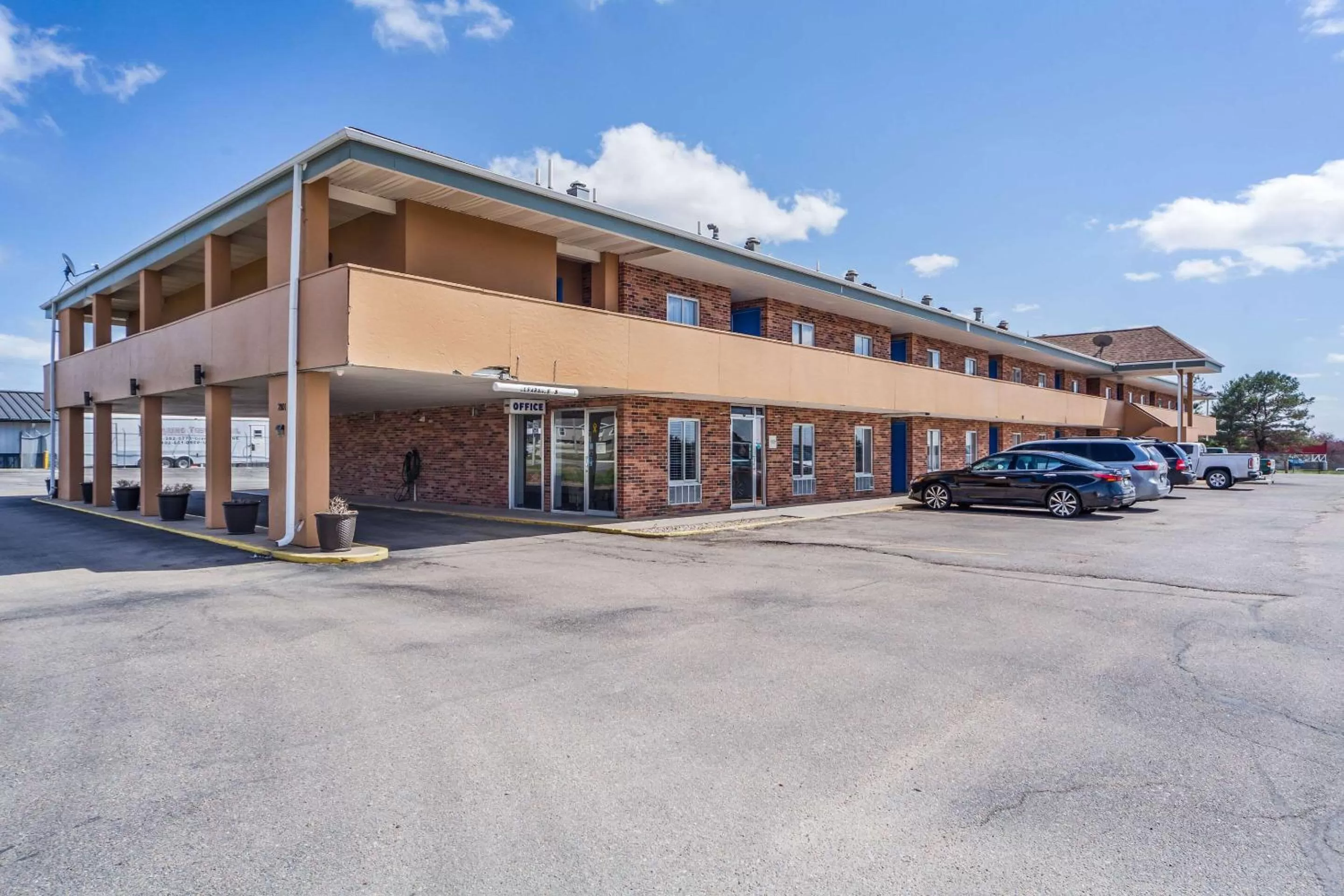Property building in Rodeway Inn University District
