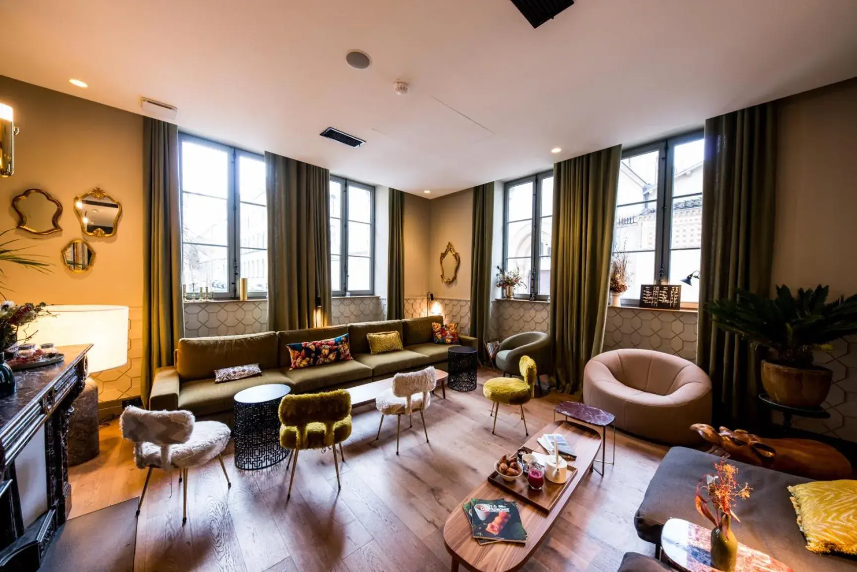 Lounge or bar in Hôtel de l'Abbaye Lyon - Boutique Hôtel