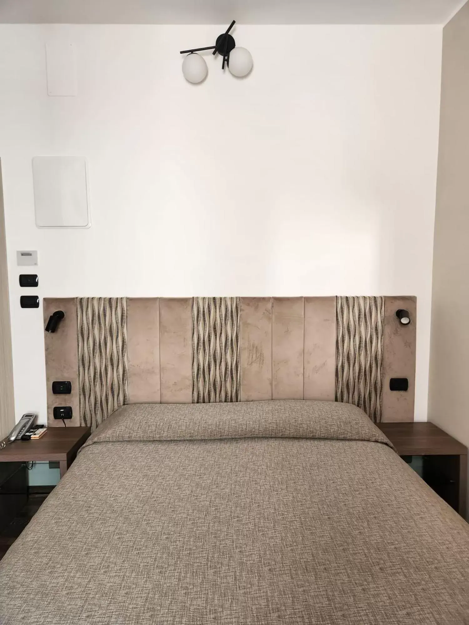 Bed in Hotel Miramare Dipendenza