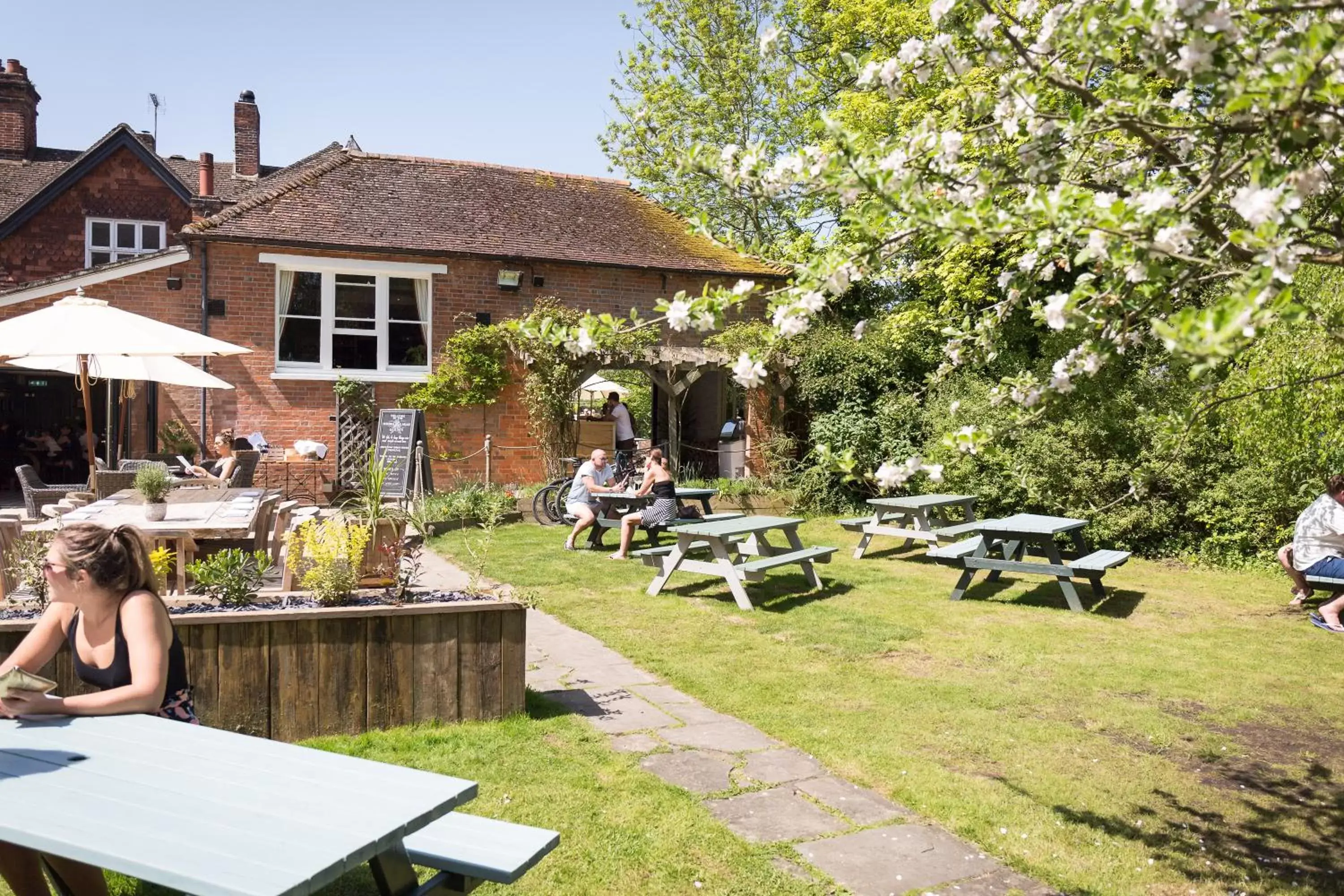 Garden in The Dundas Arms