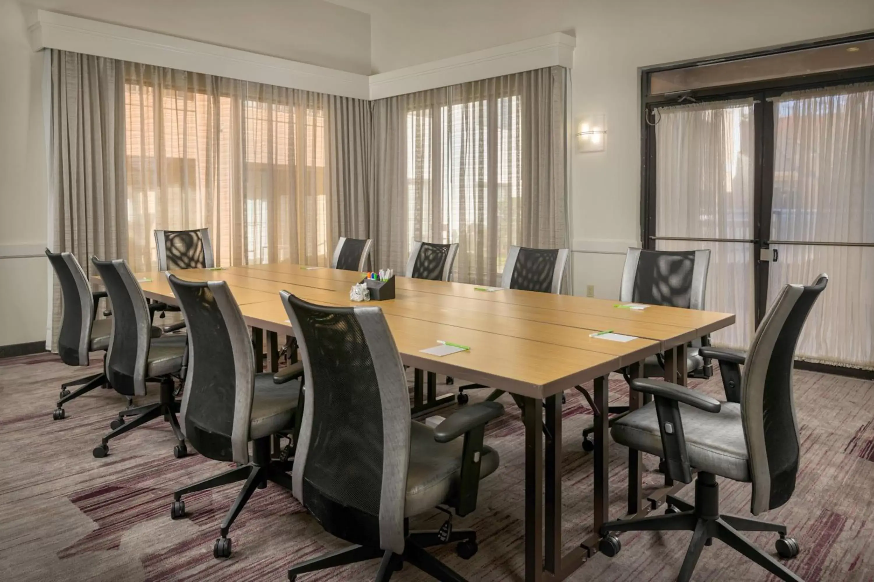 Meeting/conference room in Courtyard by Marriott New Haven Orange
