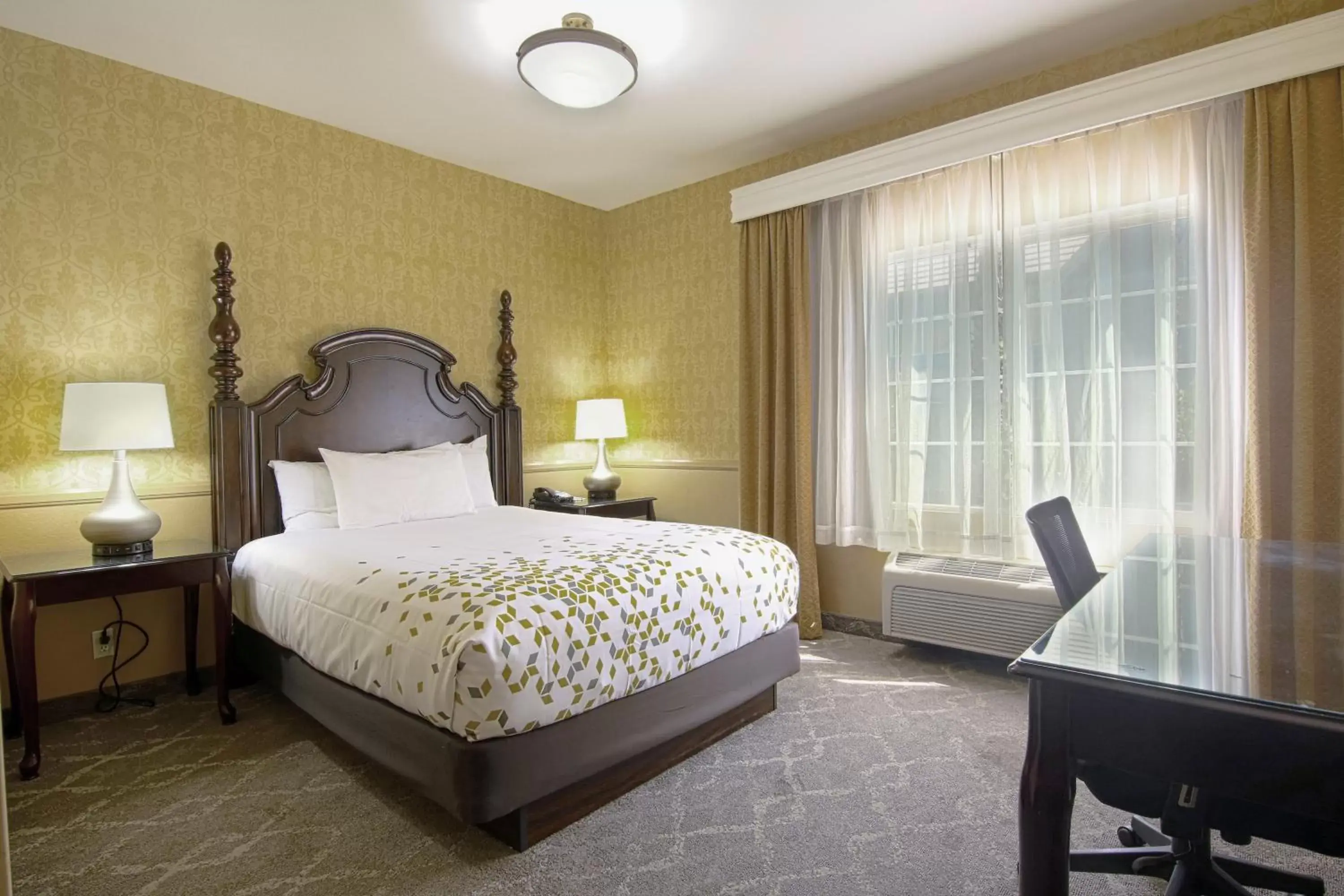 Photo of the whole room, Bed in Azure Hotel&Suites Ontario Trademark Collection by Wyndham