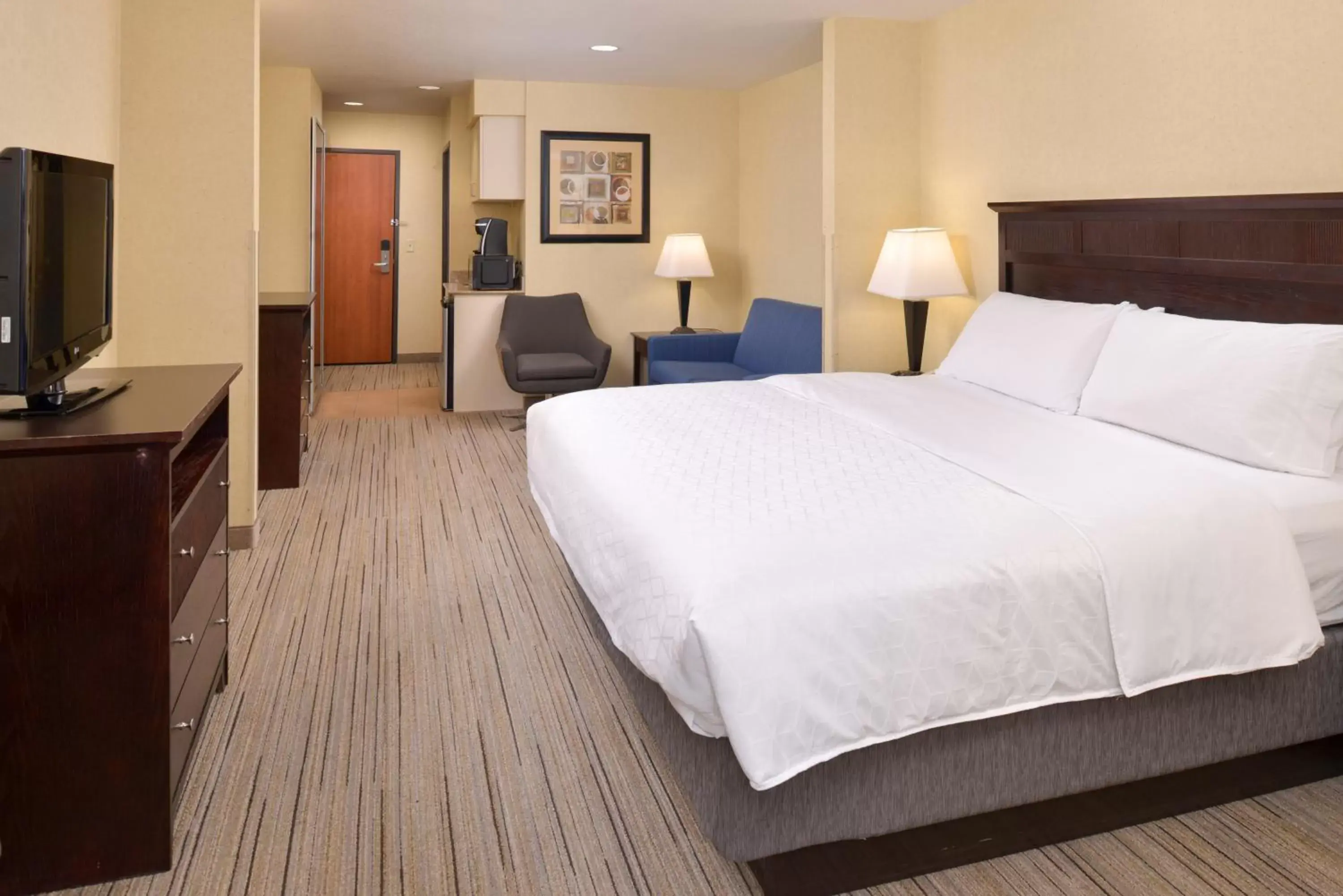 Photo of the whole room, Bed in Holiday Inn Express & Suites Nampa - Idaho Center, an IHG Hotel