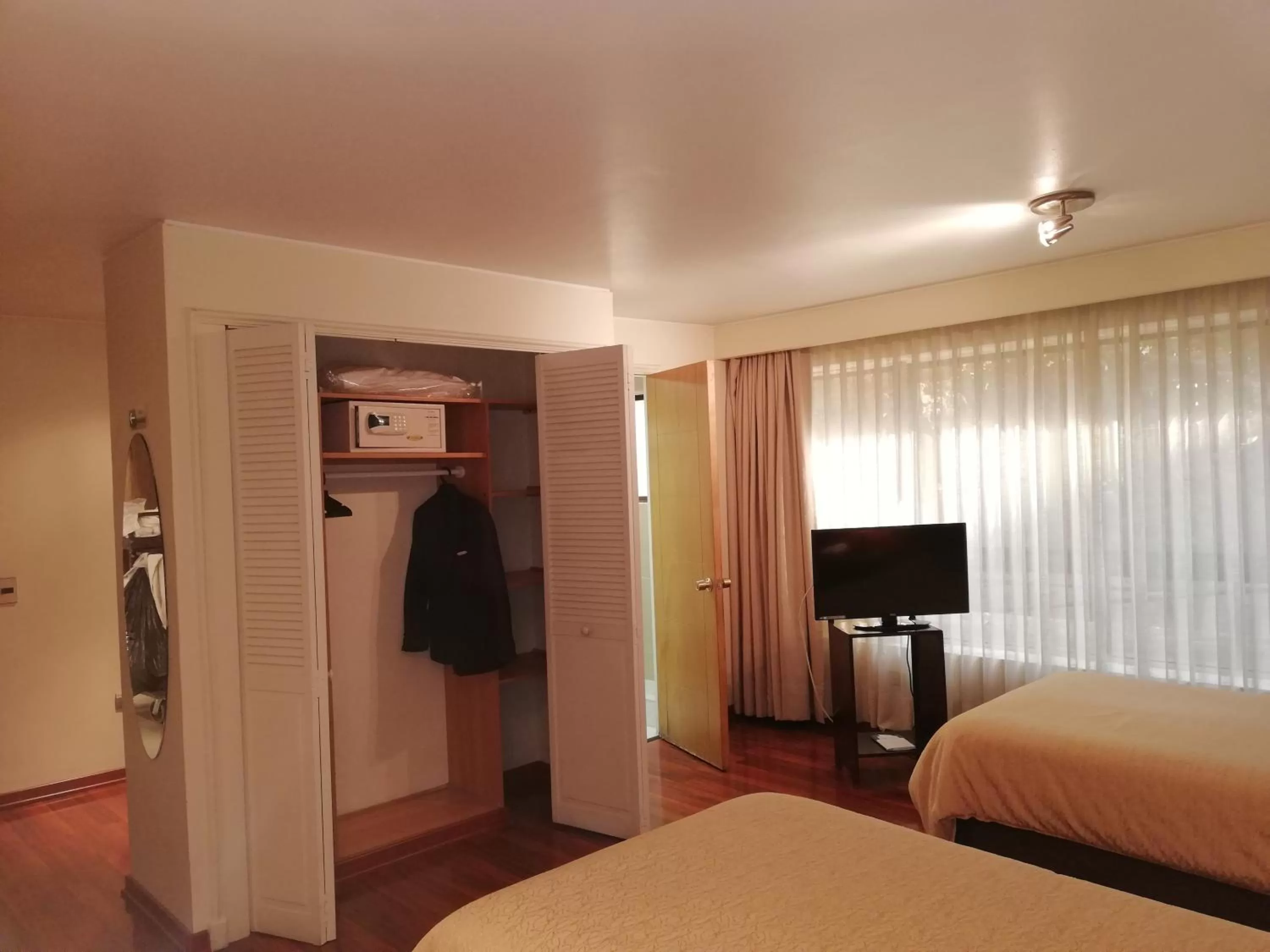 Photo of the whole room, Bed in Hotel Diego de Velazquez