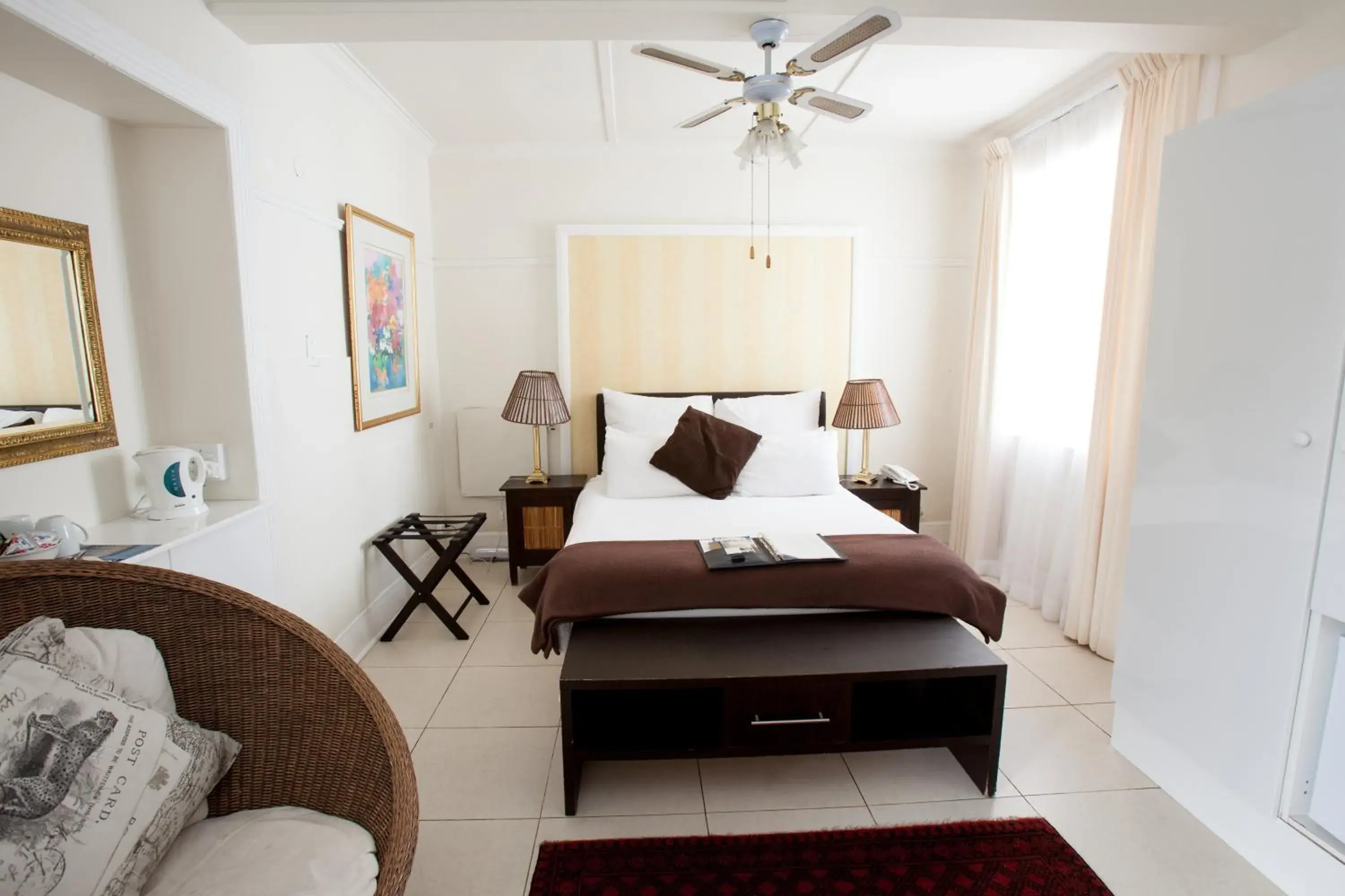 Bedroom, Bed in Brenwin Guest House