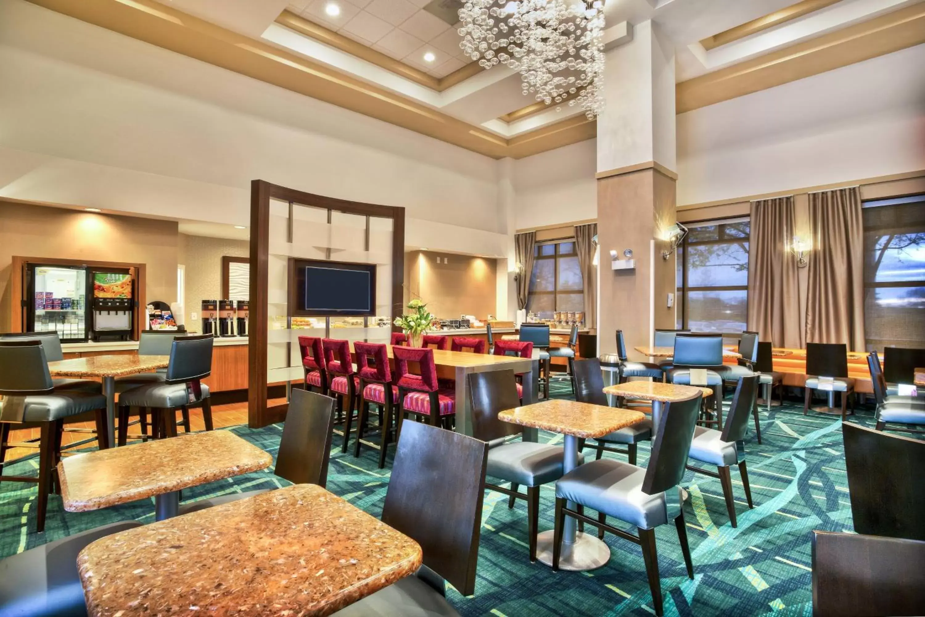 Lobby or reception, Restaurant/Places to Eat in SpringHill Suites by Marriott Chicago Naperville Warrenville