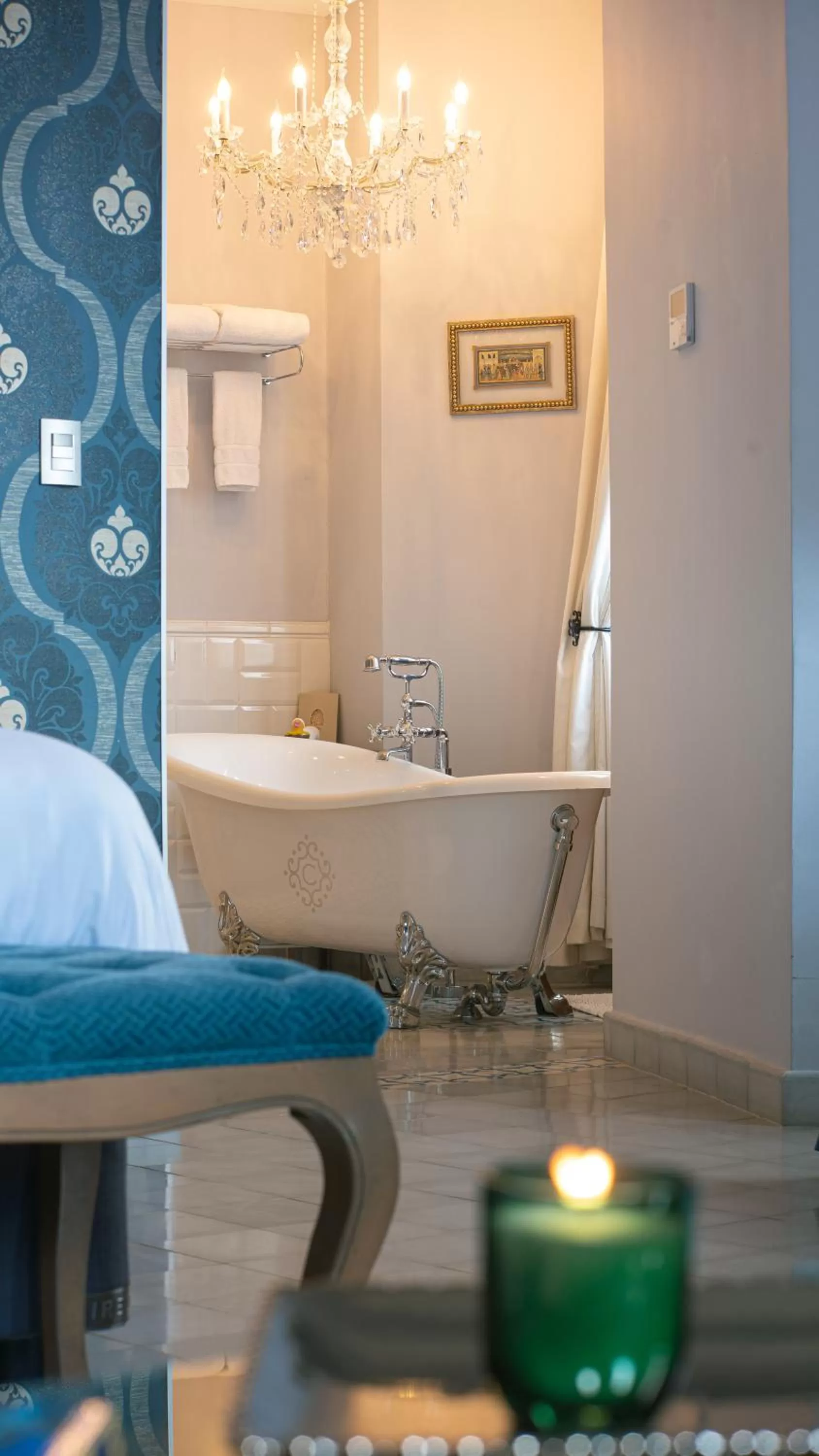 Bathroom, Bed in La Concordia - Boutique Hotel