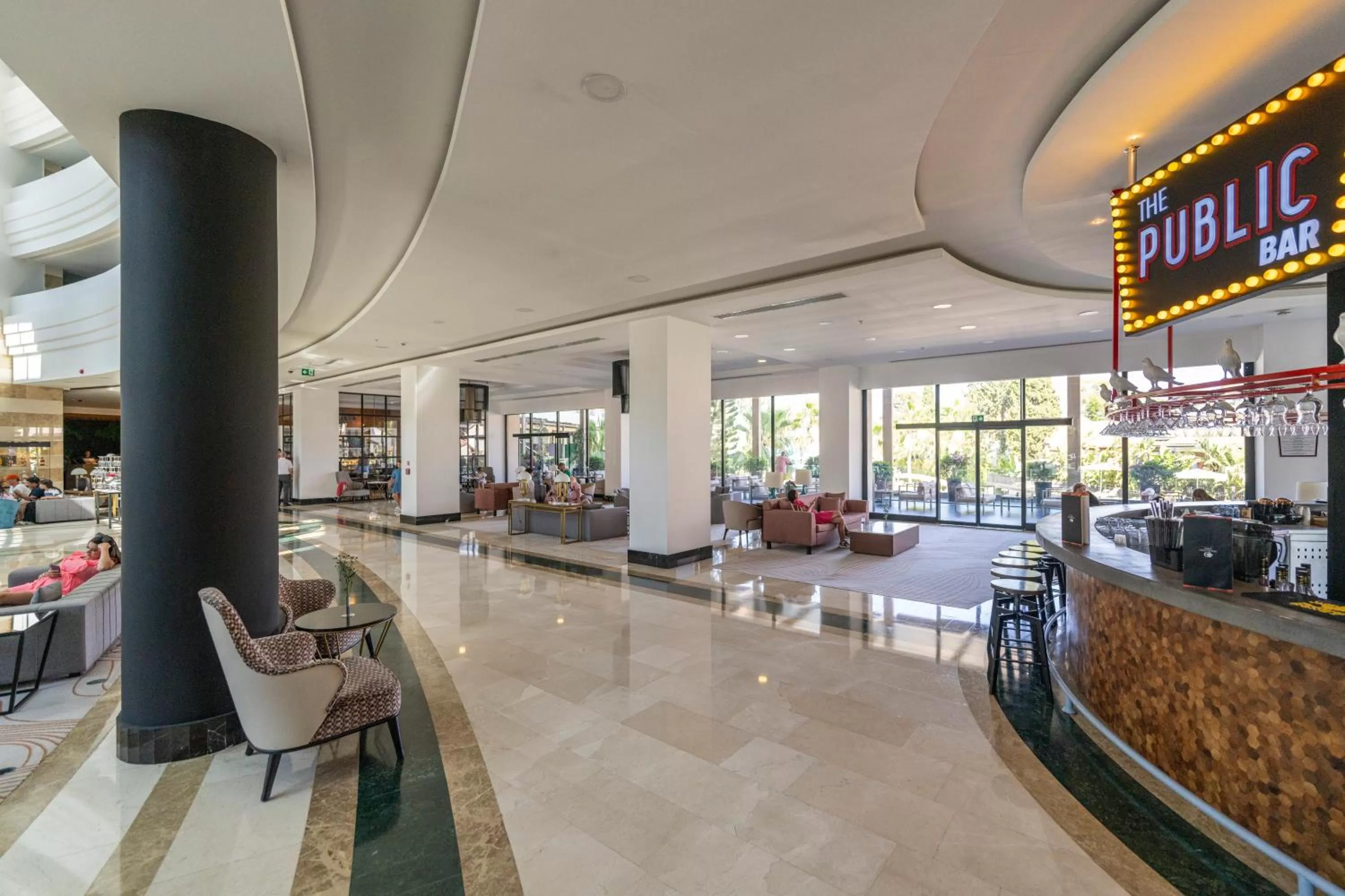 Lounge or bar in DoubleTree by Hilton Antalya-Kemer All-Inclusive Resort