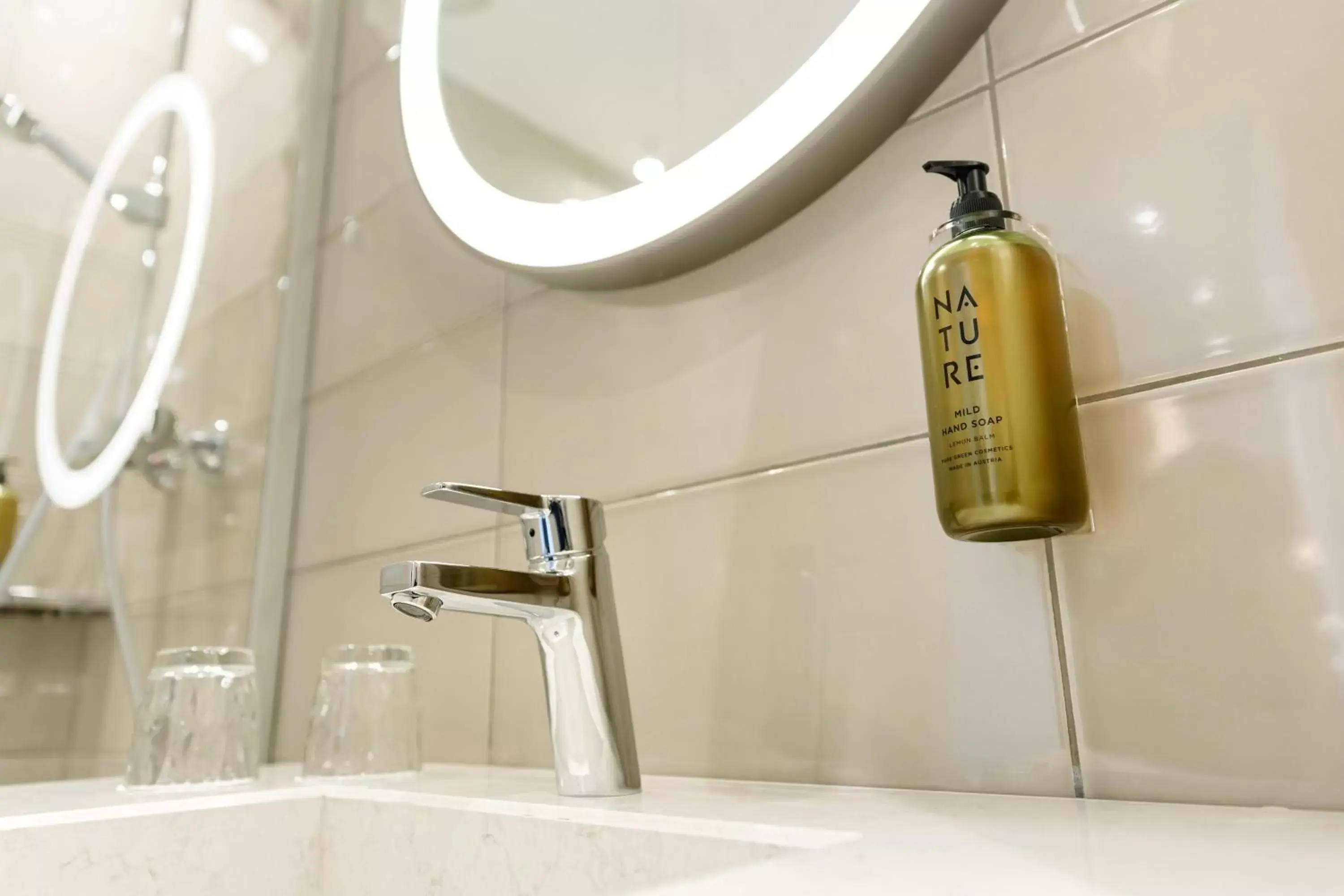 Bathroom in Austria Trend Hotel Bosei Wien Bathroom in Austria Trend Hotel Bosei Wien