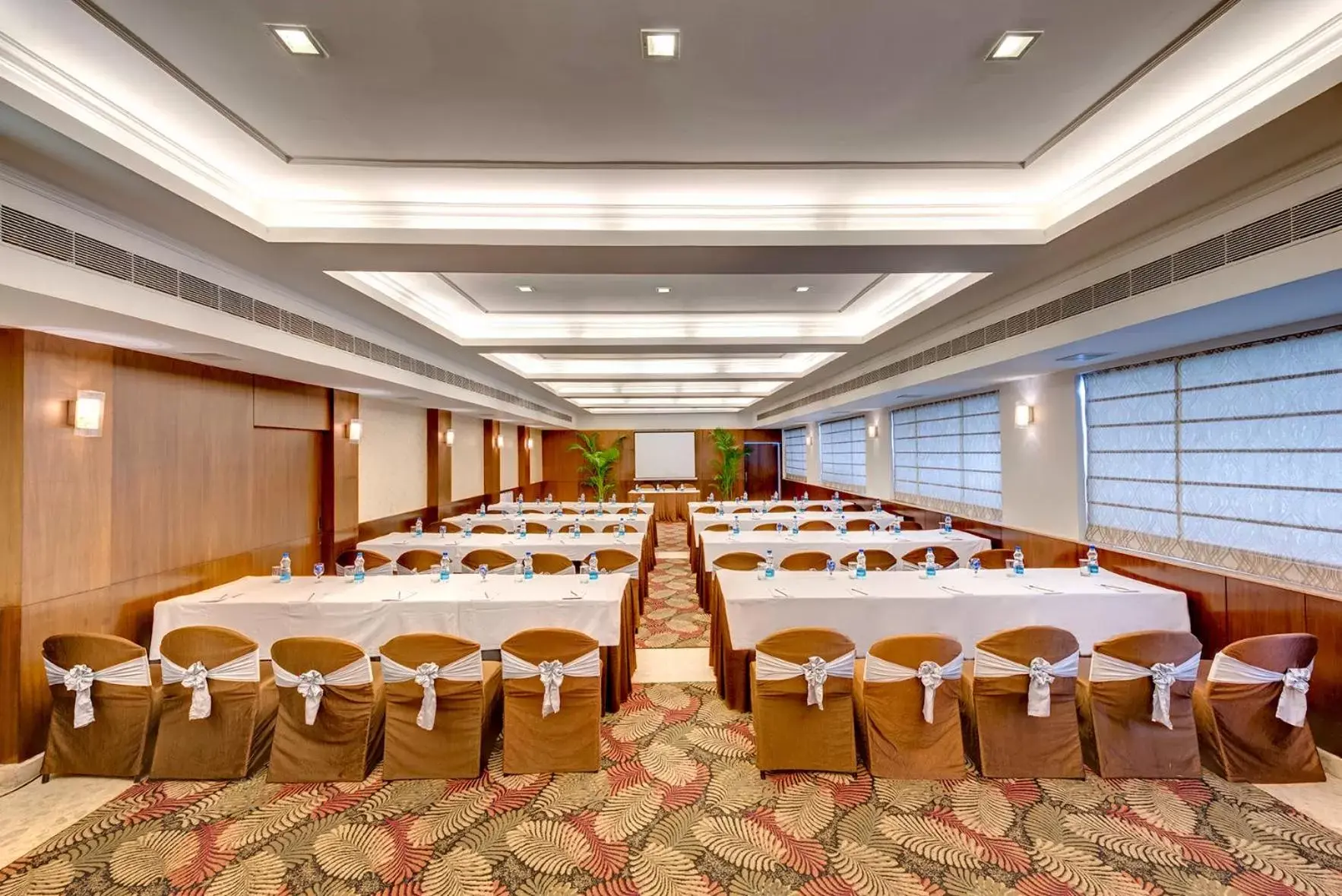 Business facilities in Hotel Hindustan International