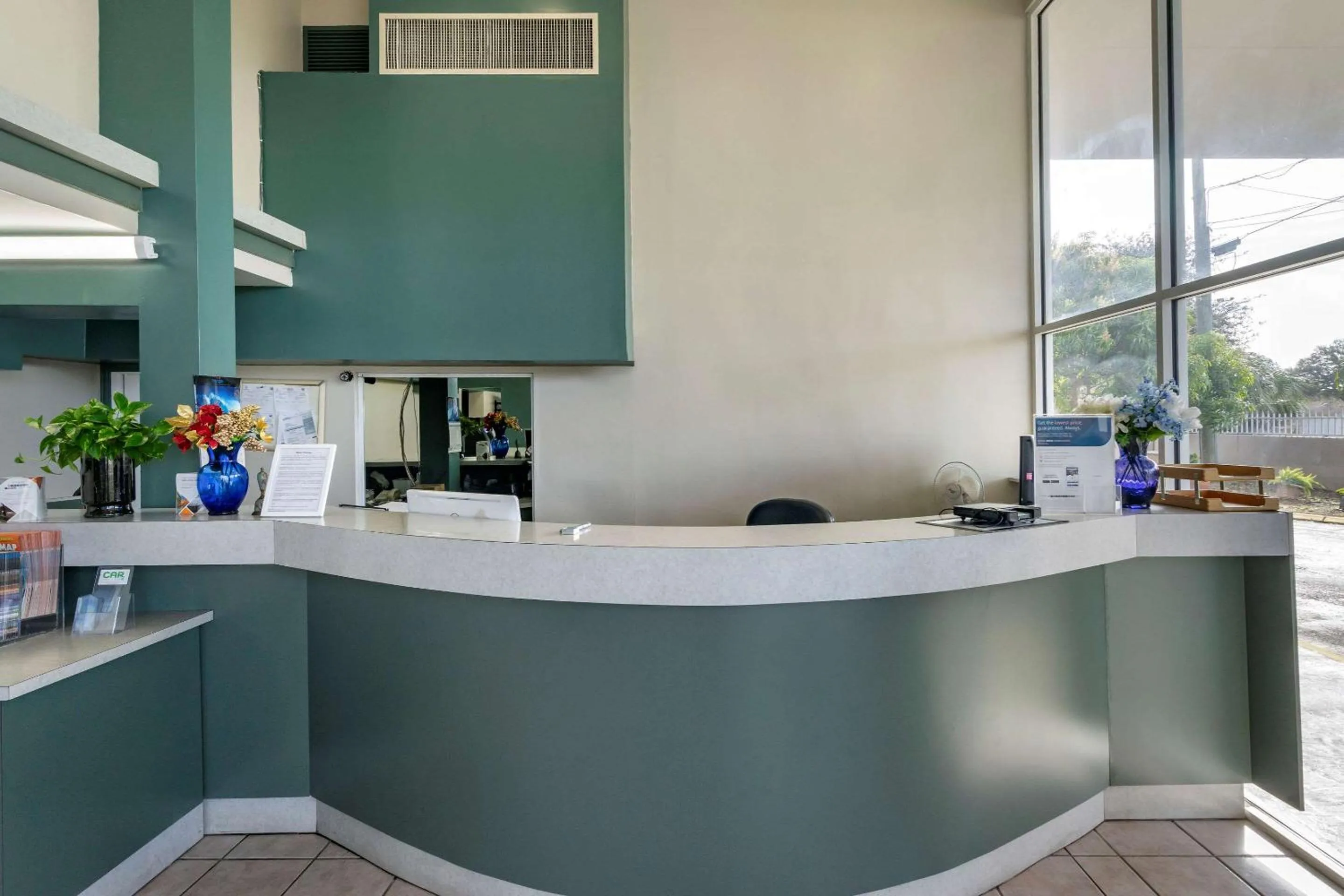 Lobby or reception in Rodeway Inn Clearwater-Largo