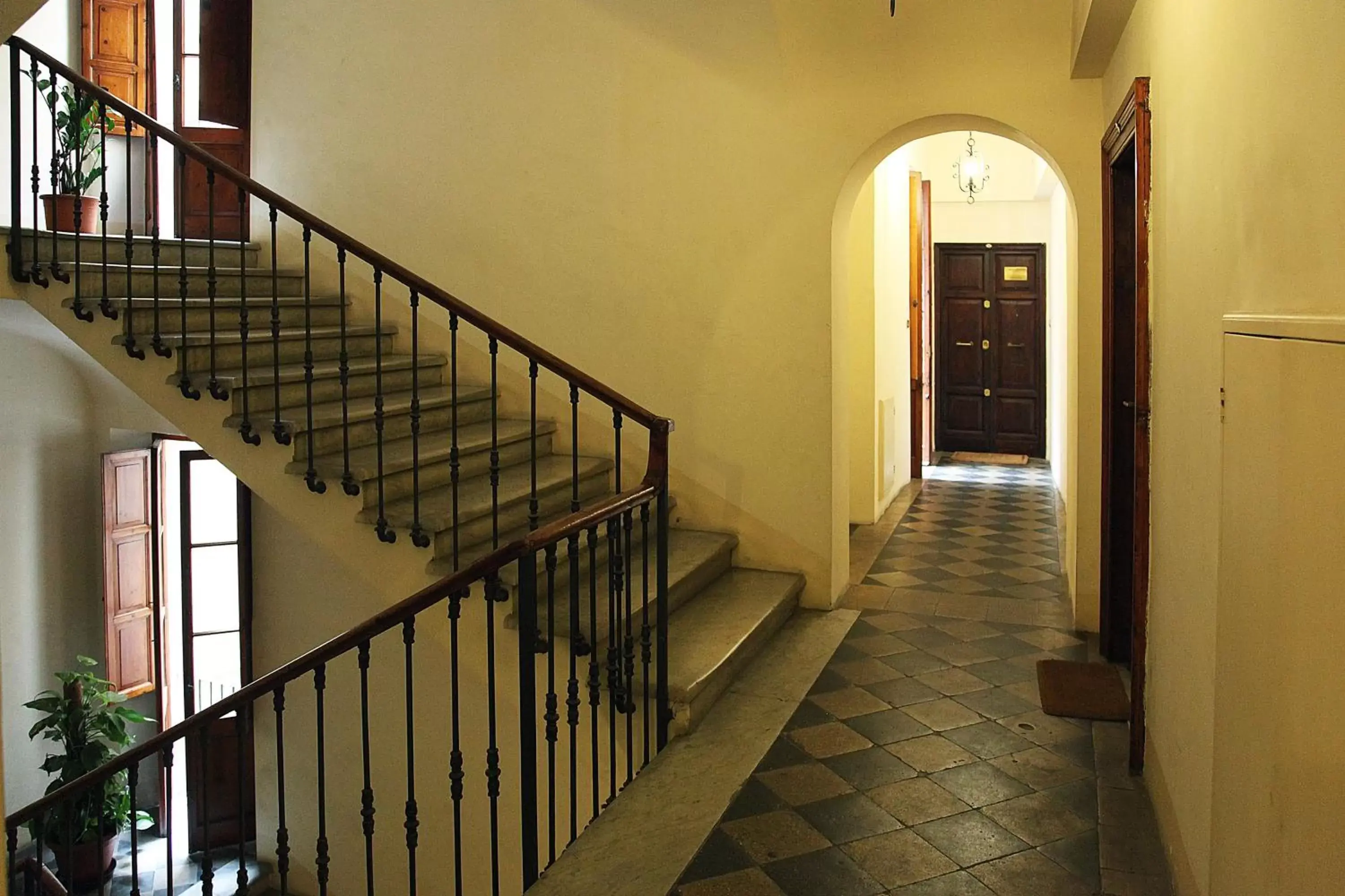 Facade/entrance, Balcony/Terrace in La Maison Dell'Orologio