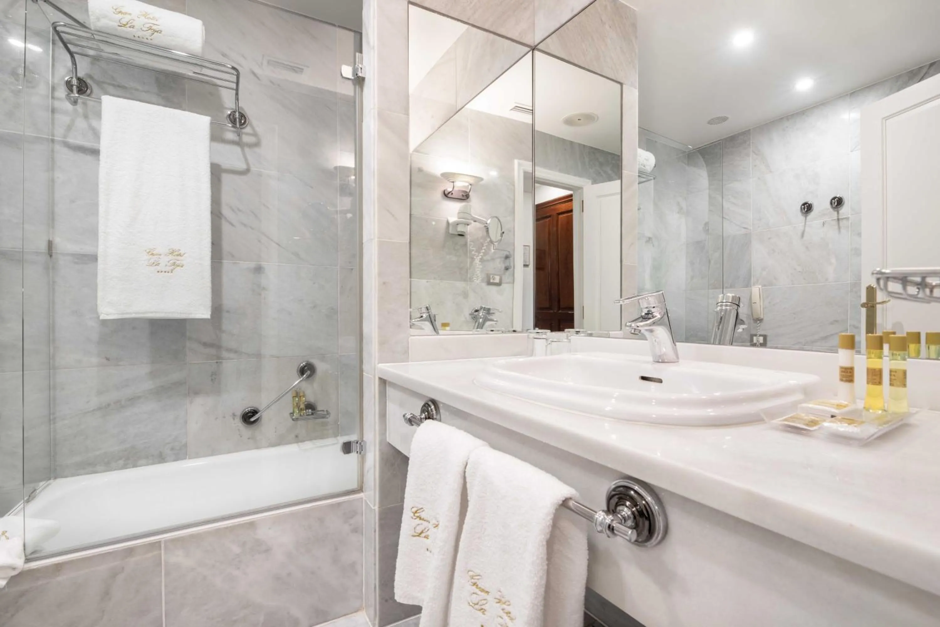 Bathroom in Eurostars Gran Hotel La Toja