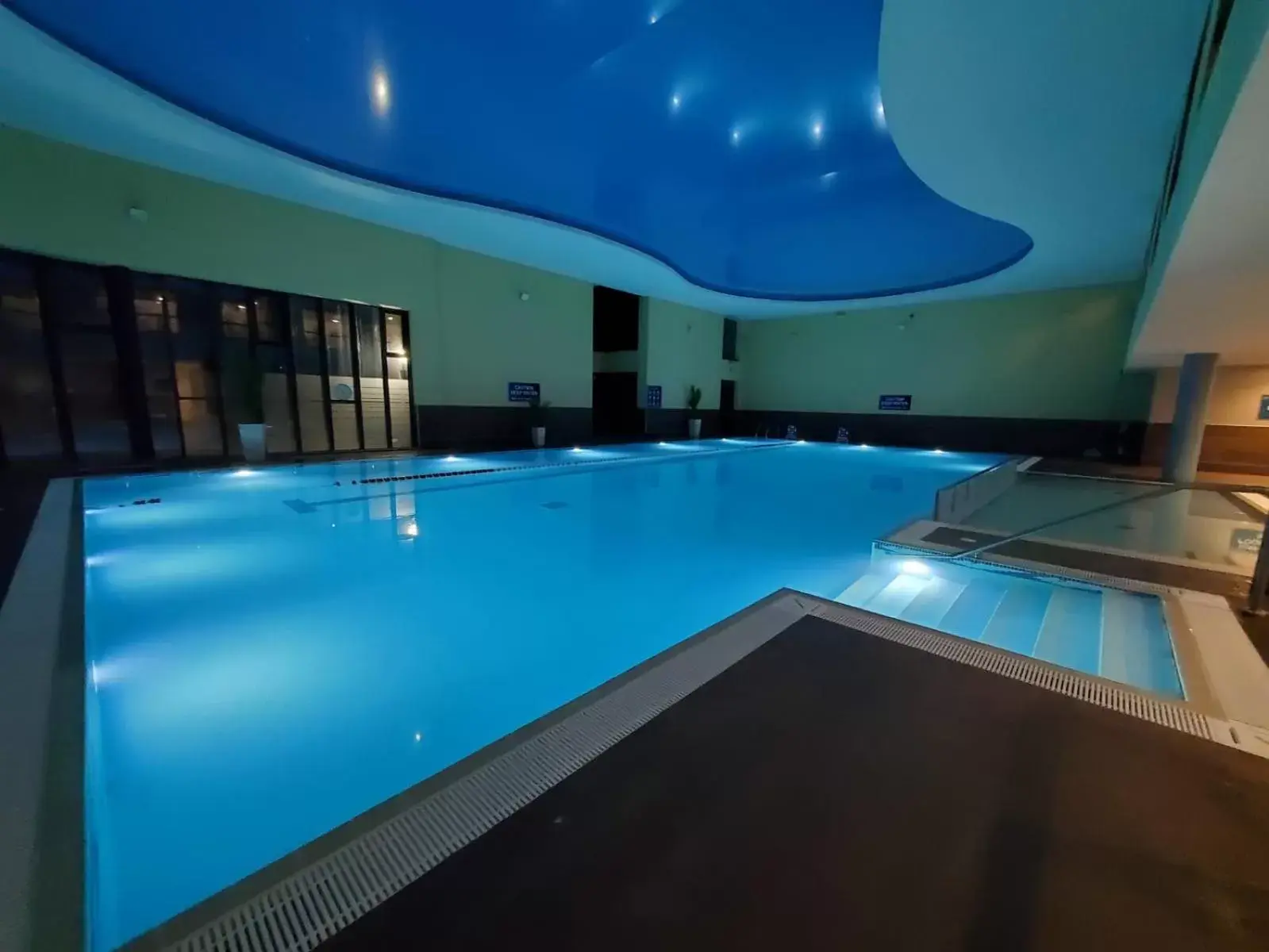 , Swimming Pool in Athlone Springs Hotel