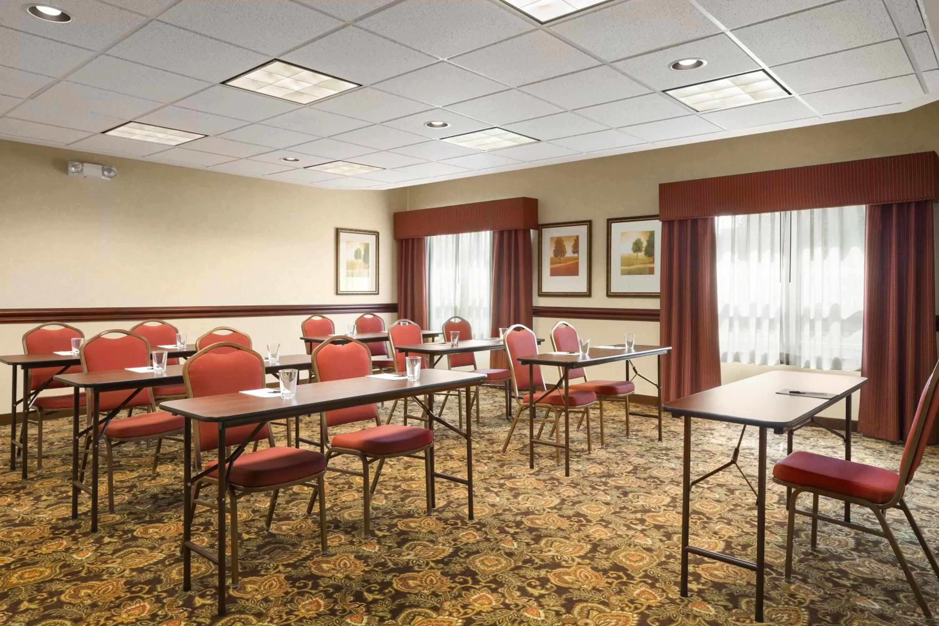 Meeting/conference room in Country Inn & Suites by Radisson, Rossford - Toledo South