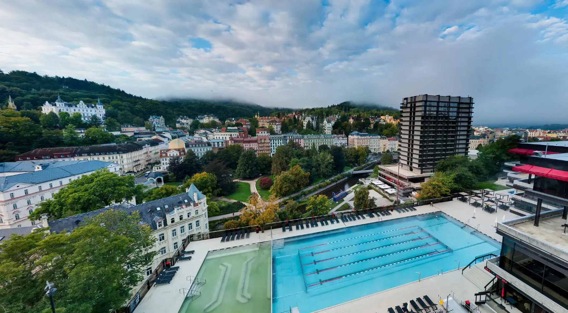 Swimming pool, Pool View in Hotel Thermal