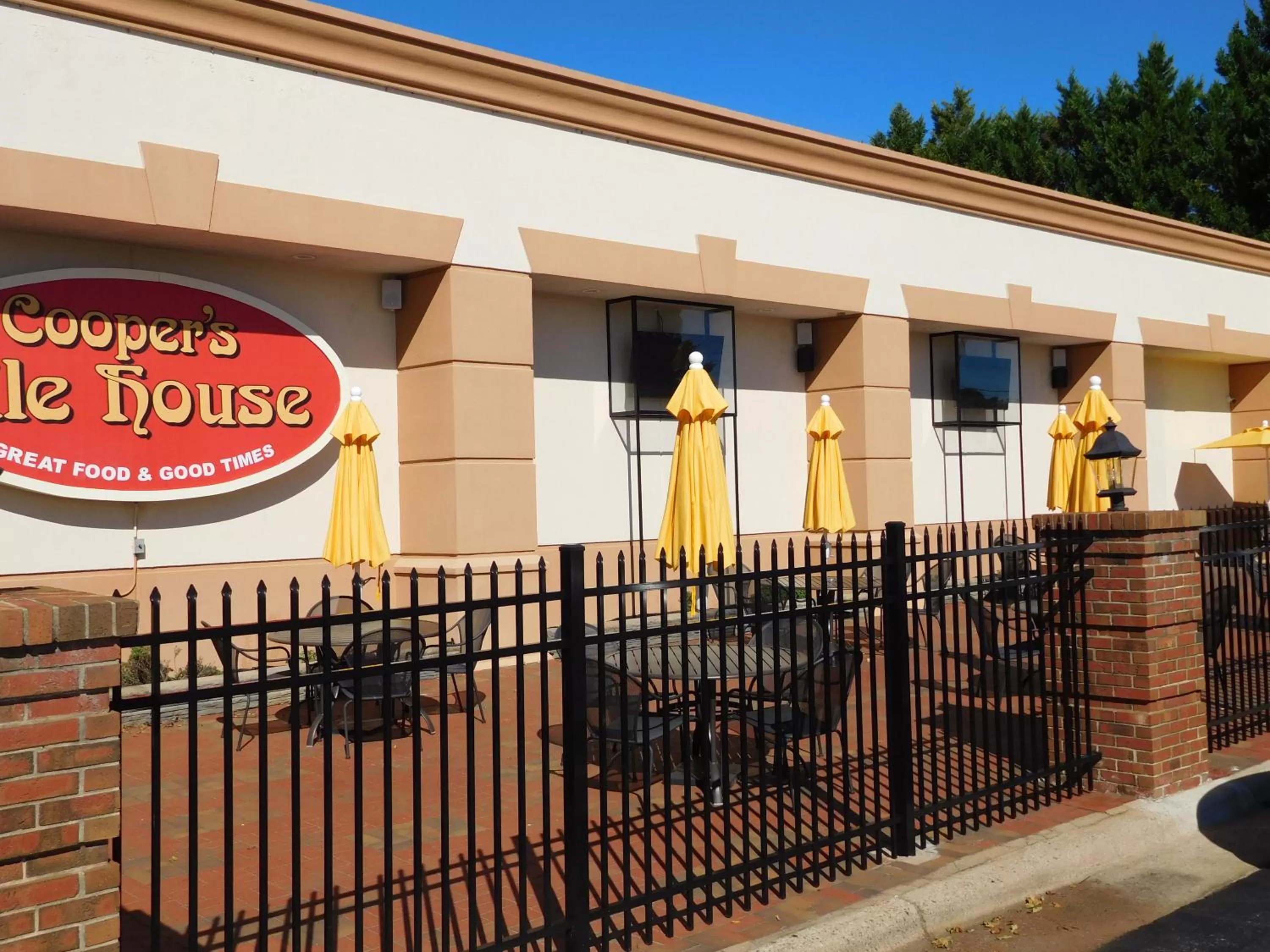 Dining area in Wyndham Garden Greensboro