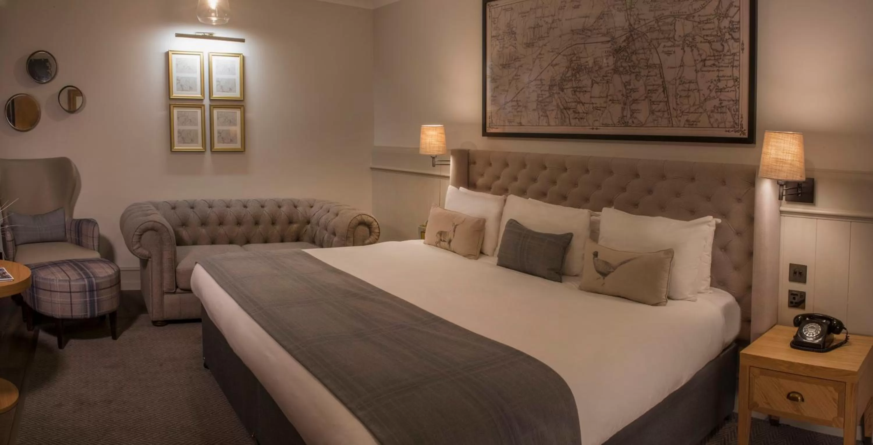 Photo of the whole room, Bed in Wotton House