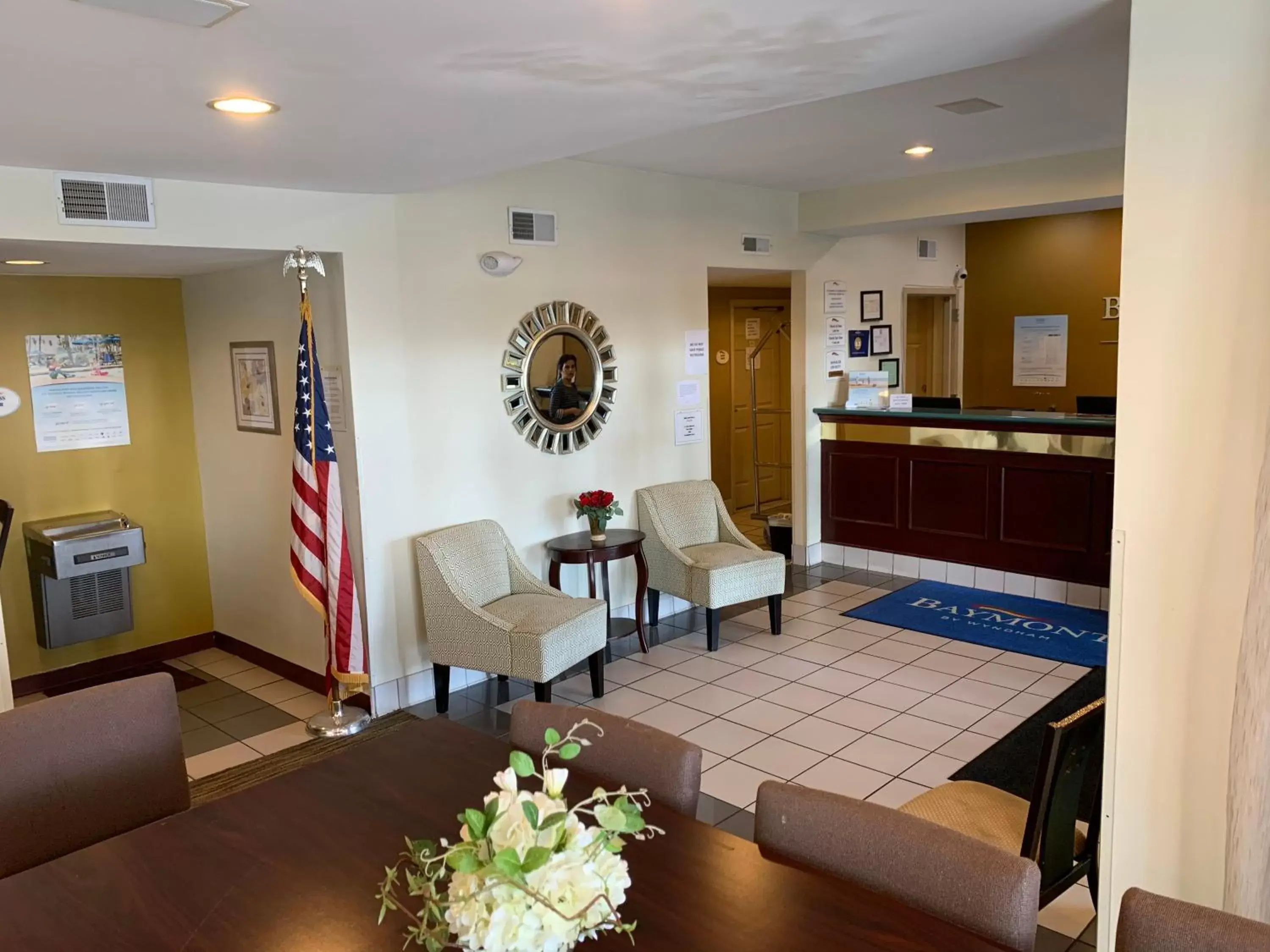 Lobby or reception in Baymont by Wyndham Cave City Lobby or reception in Baymont by Wyndham Cave City