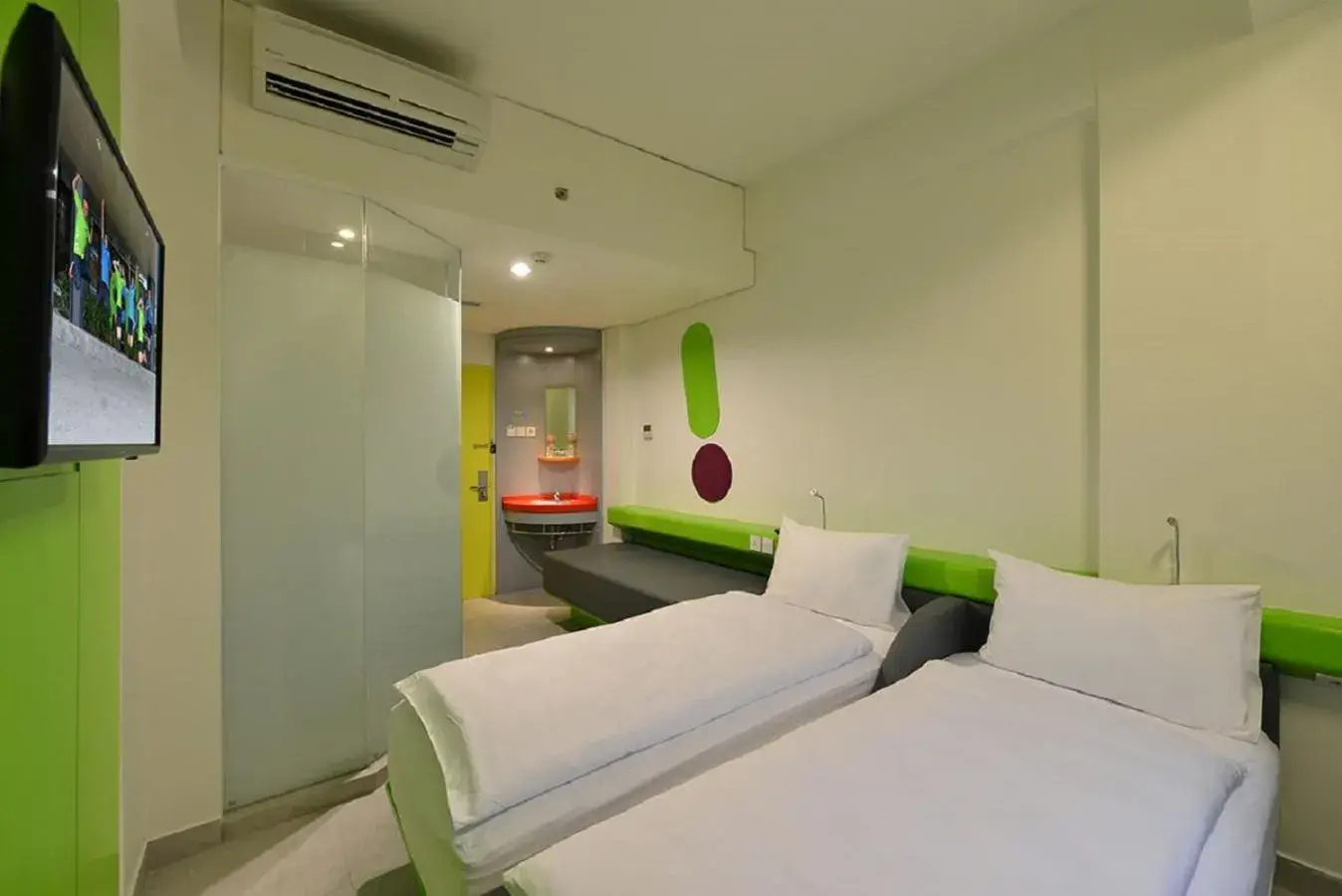 Bed in POP Hotel Timoho - Yogyakarta