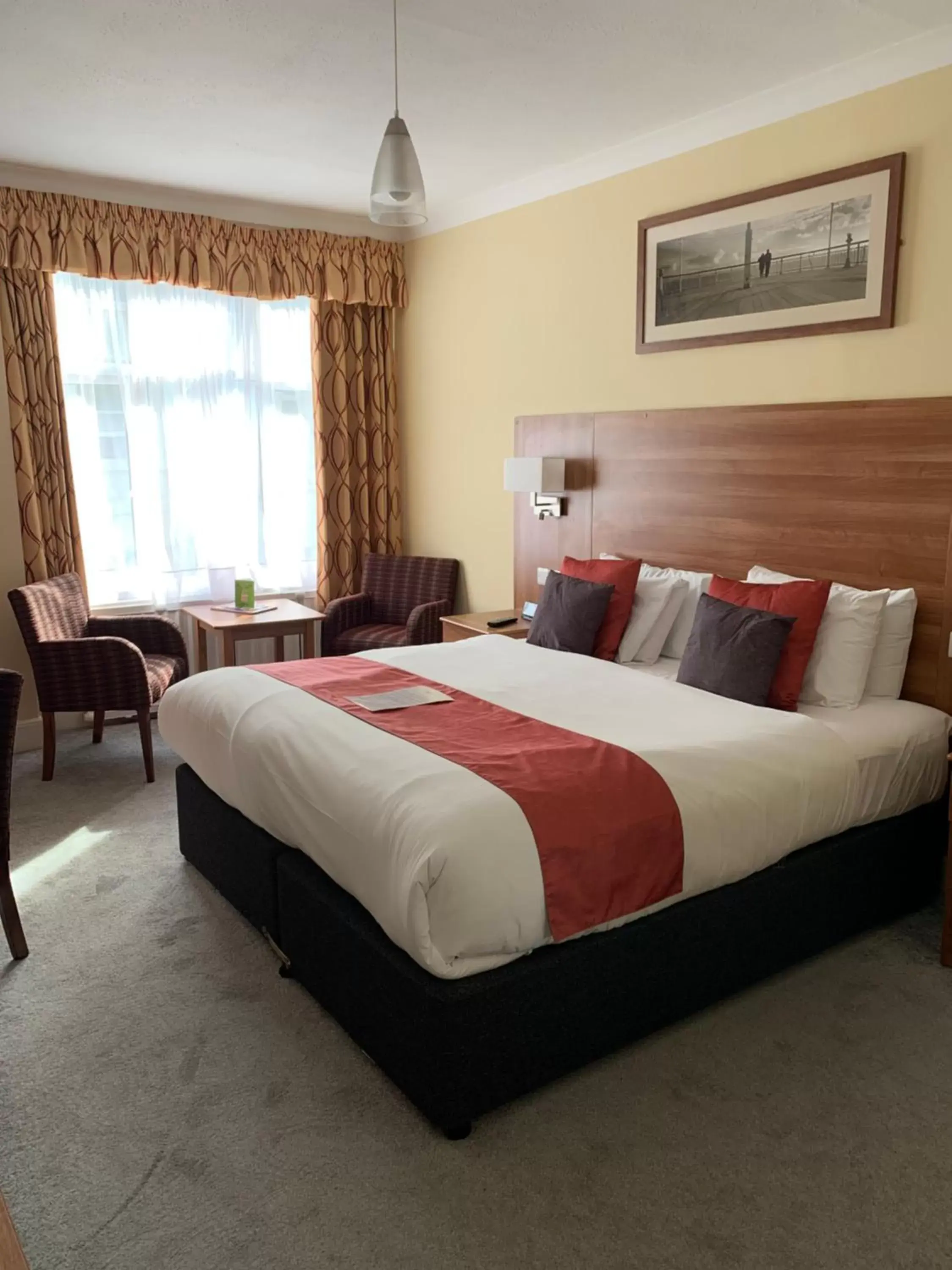 Bedroom, Bed in Marsham Court Hotel